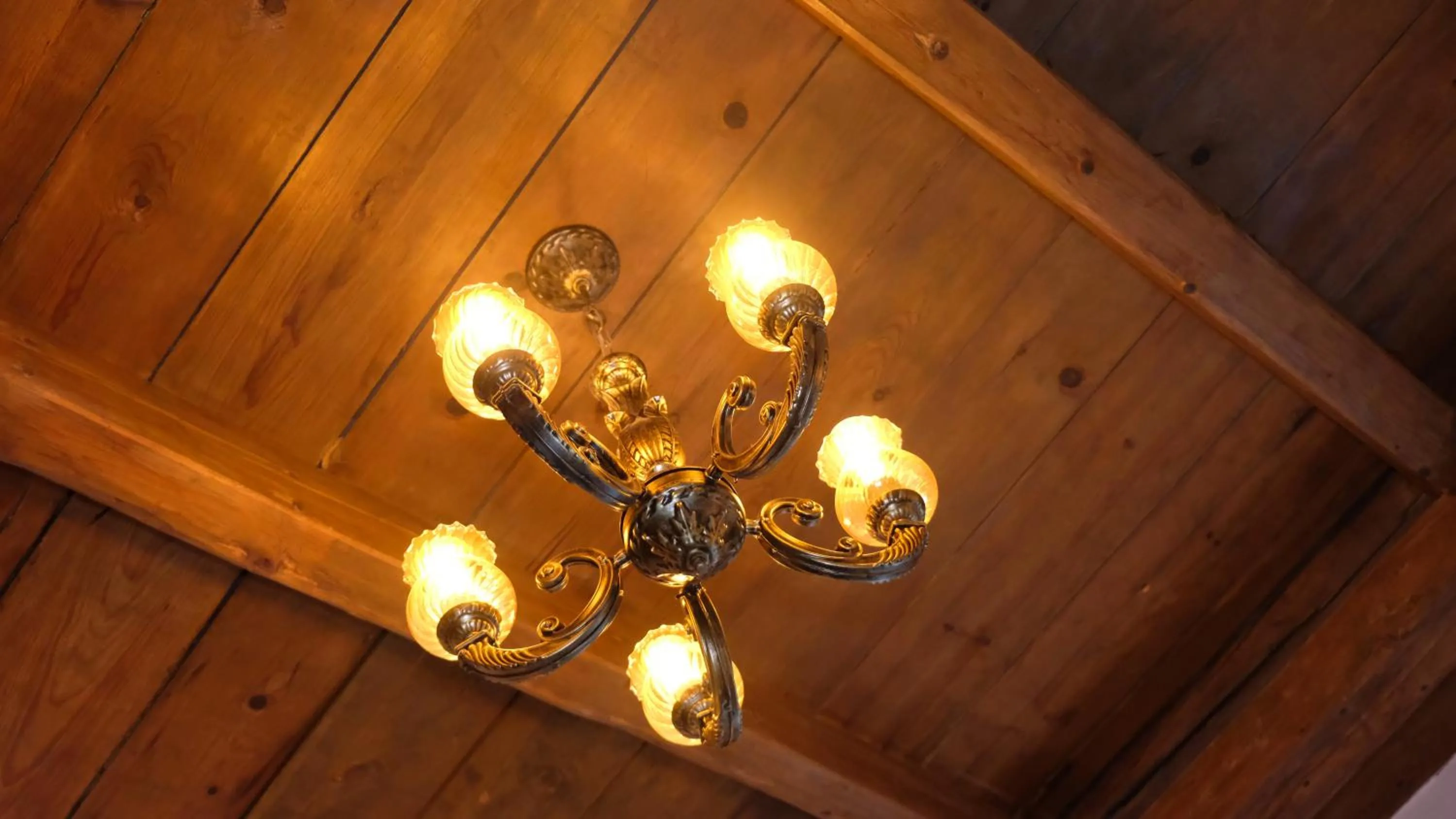 Decorative detail in Konak Bindallı