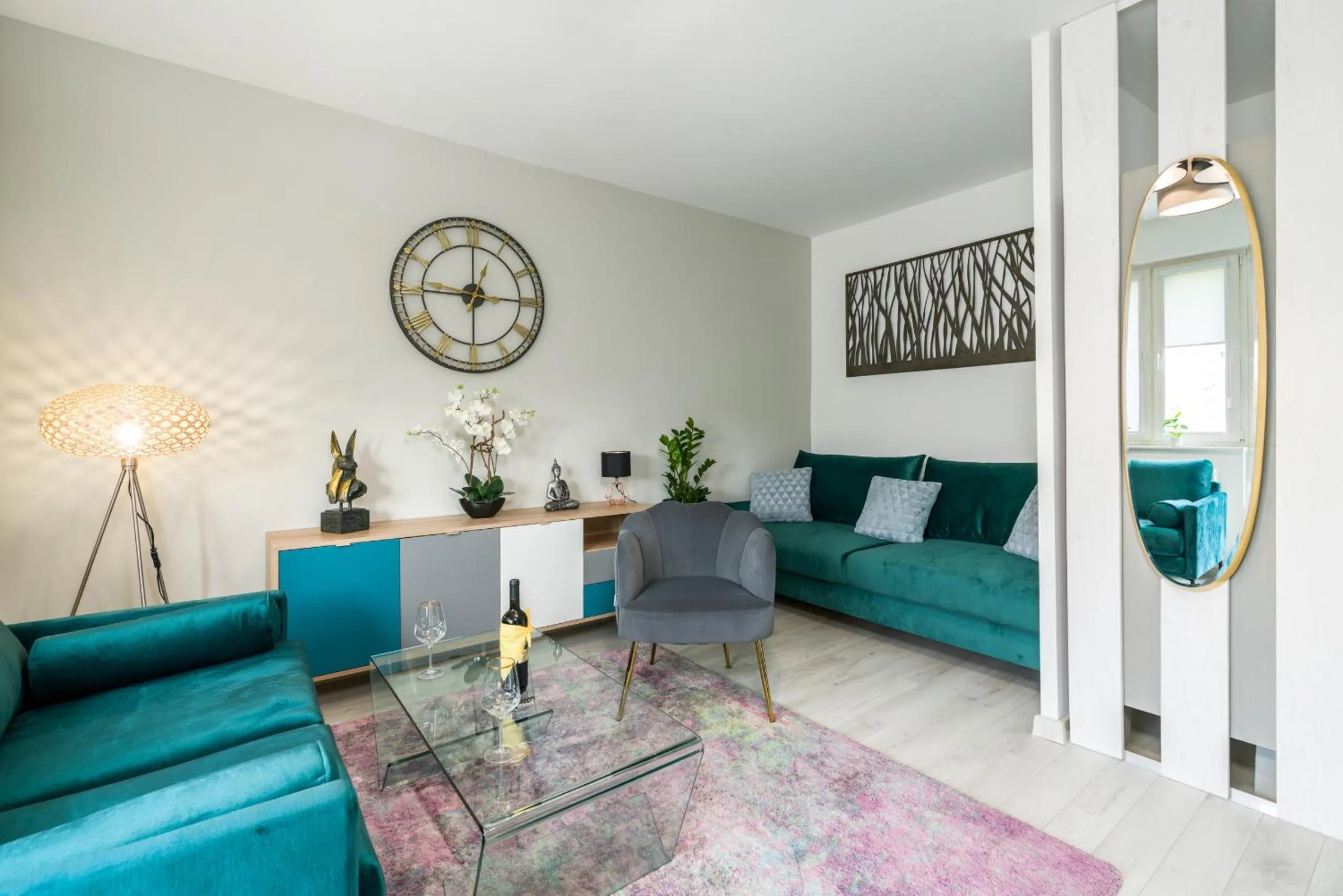 Communal lounge/ TV room in Apartments Poznań Keplera by Noclegi Renters