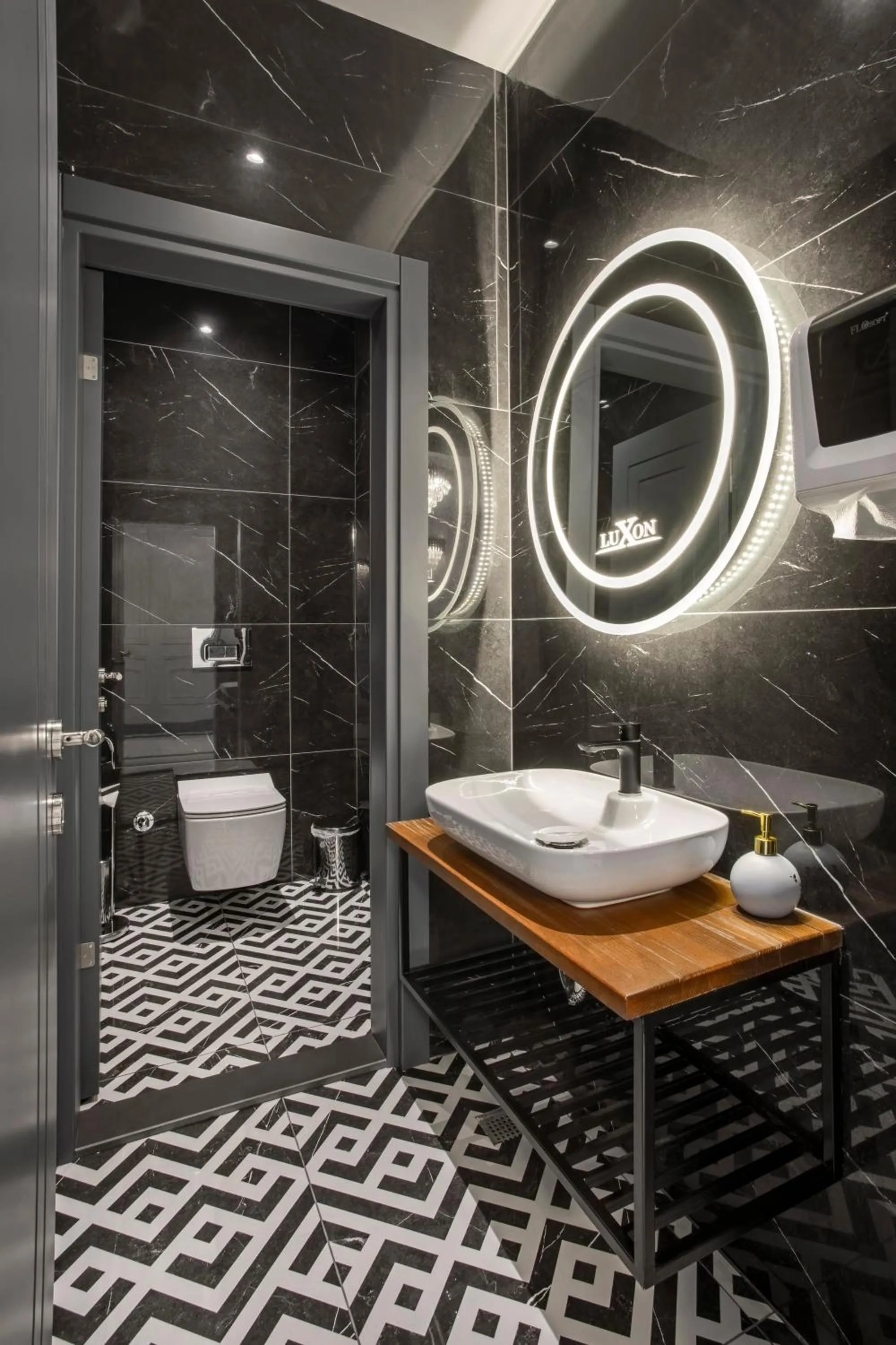 Toilet in Luxon Hotel Sakarya