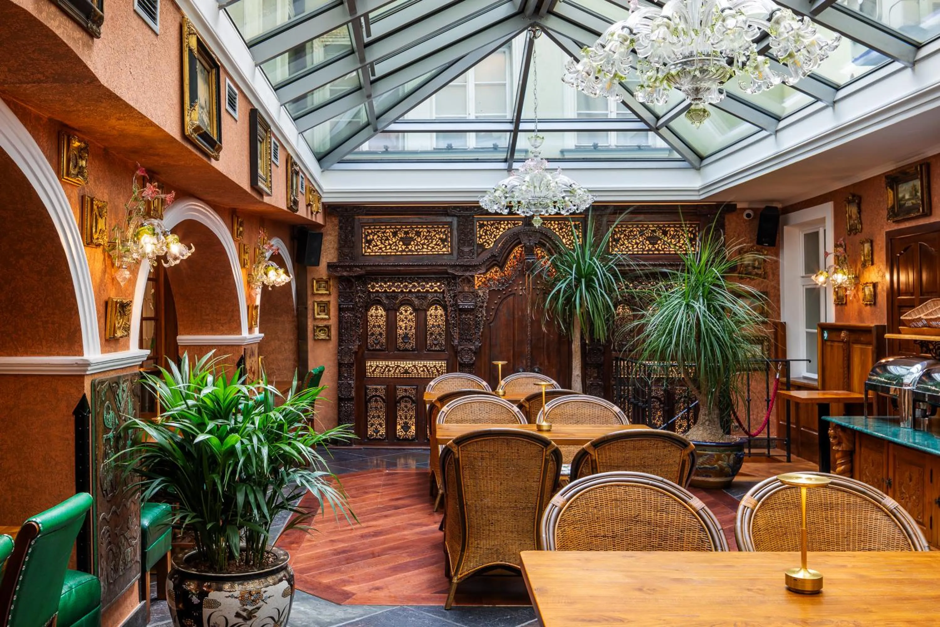 Restaurant/places to eat in Hotel U Zlatého Stromu Prague by BHG