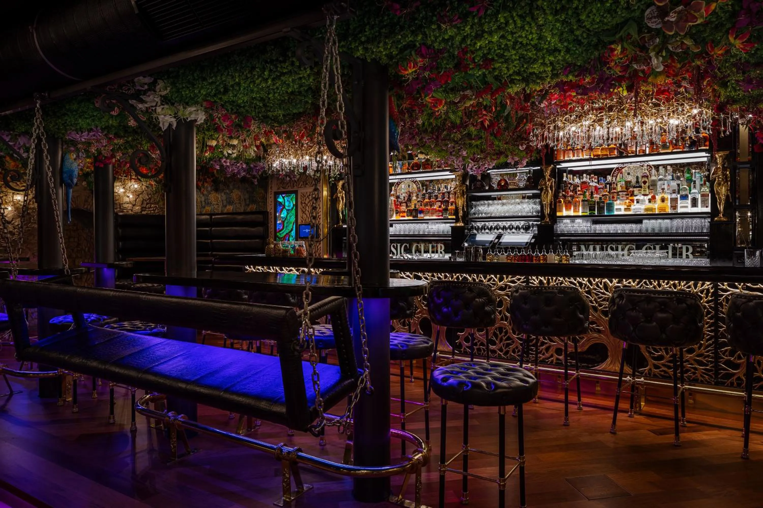 Nightclub / DJ in Hotel U Zlatého Stromu Prague by BHG