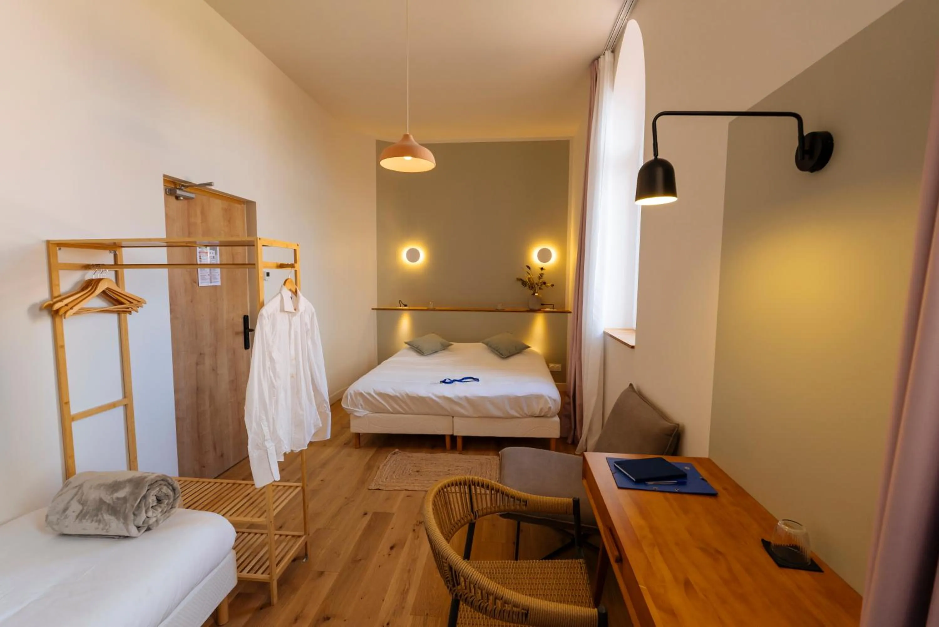Bedroom, Bed in Hotellerie de l'Abbaye du Désert
