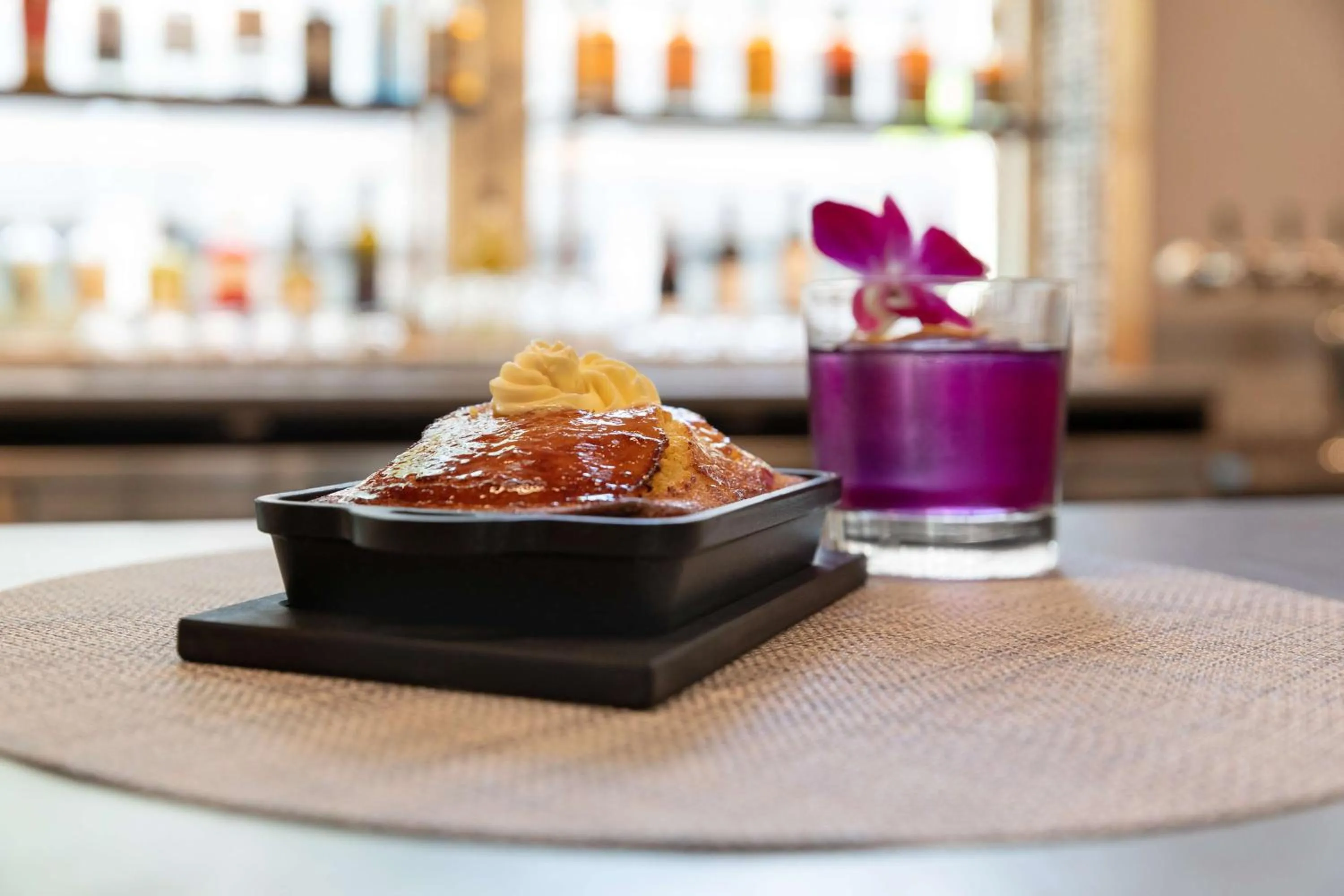 Restaurant/places to eat in The Slate Hotel Denver Downtown, Tapestry by Hilton