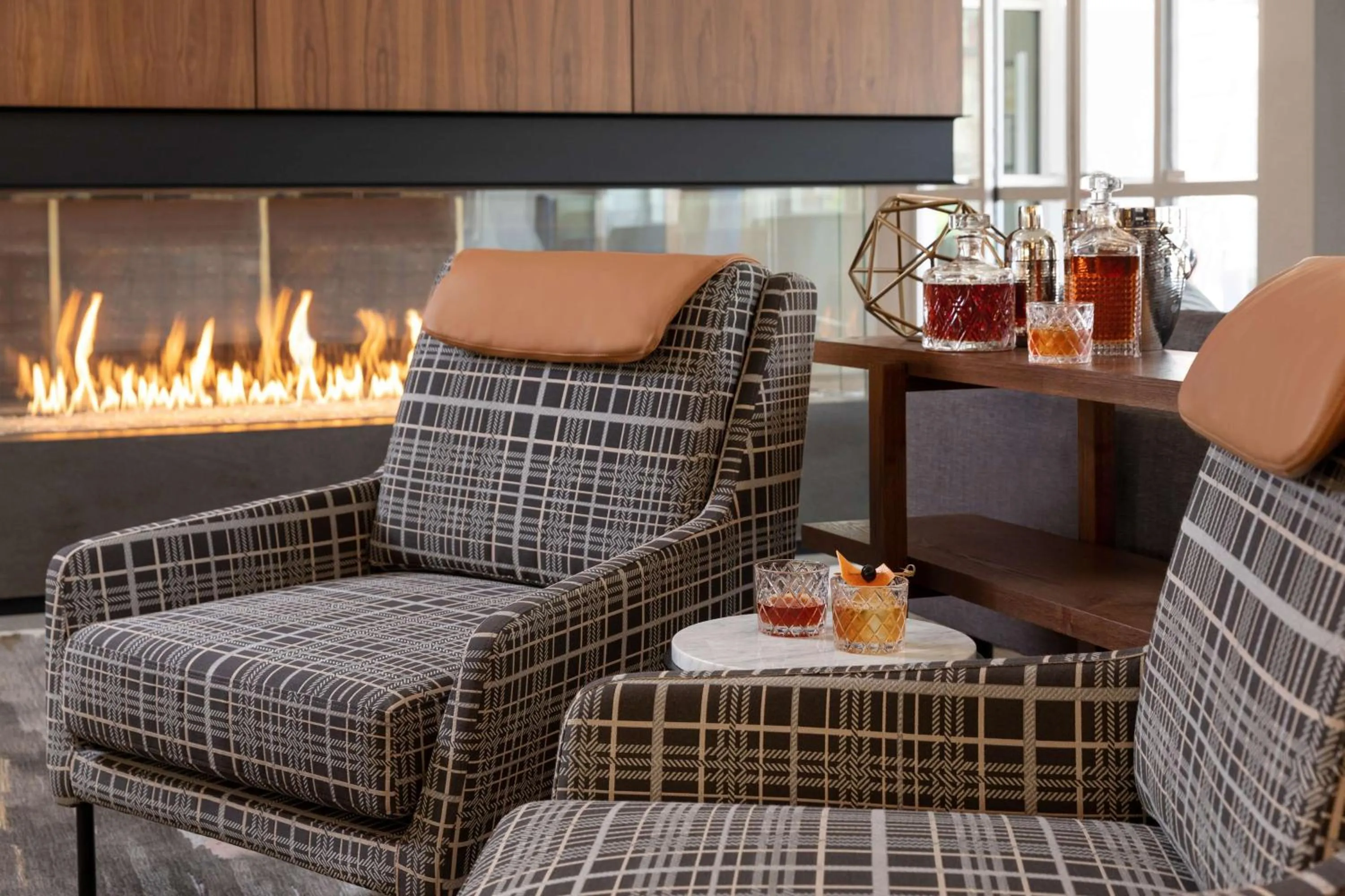 Restaurant/places to eat in The Slate Hotel Denver Downtown, Tapestry by Hilton