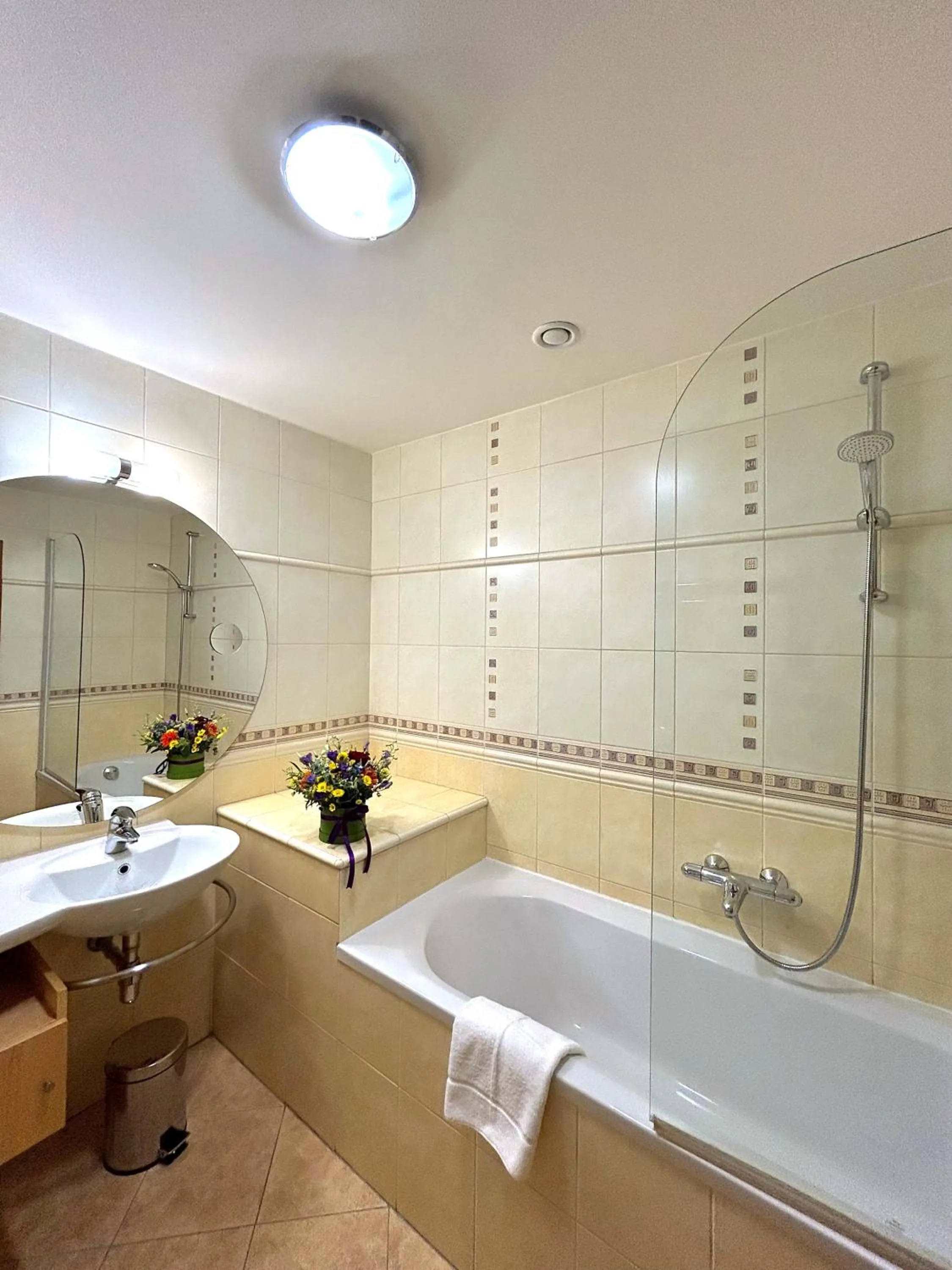 Shower in PRIMAVERA Hotel & Congress centre