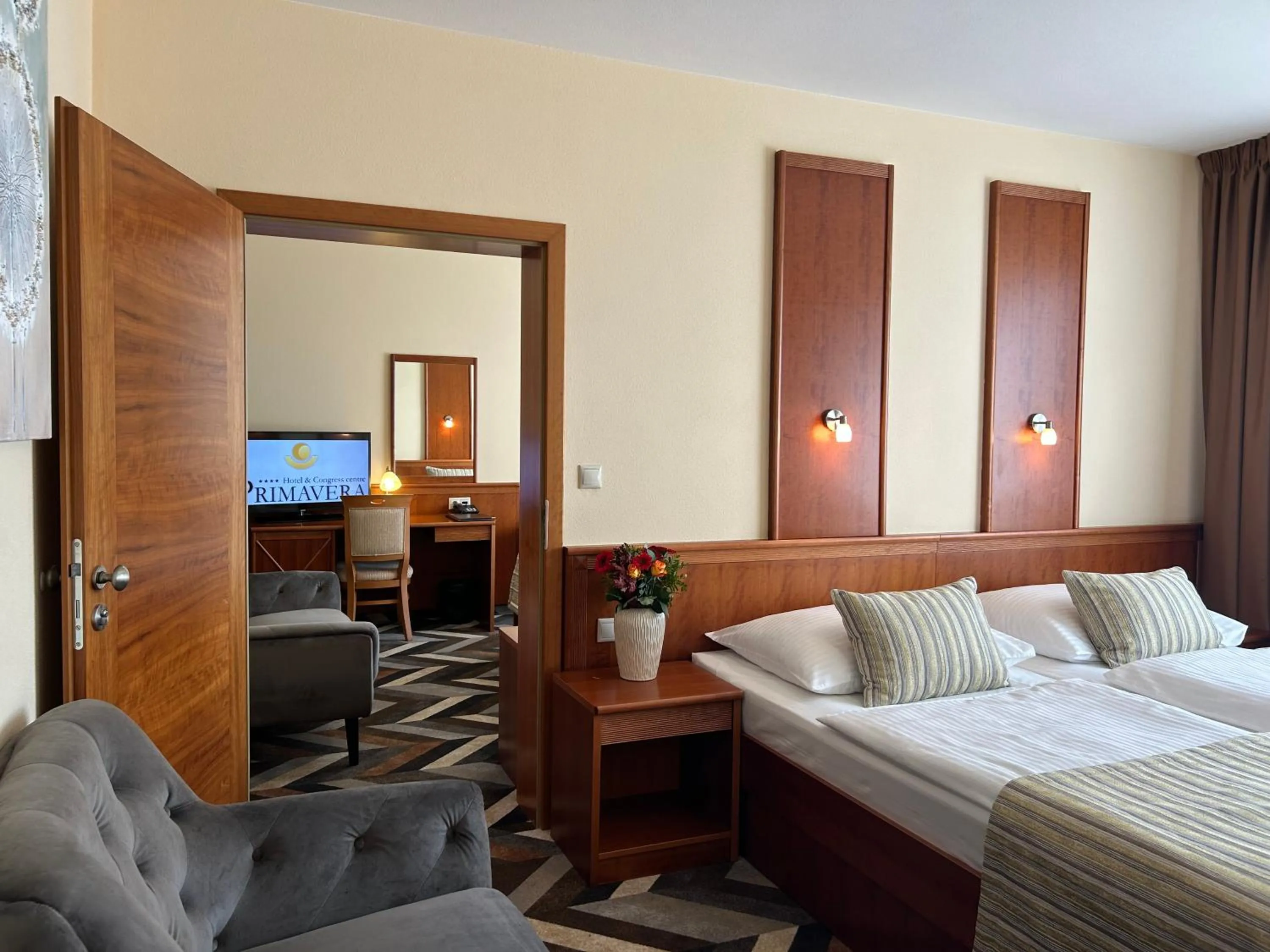 Bed in PRIMAVERA Hotel & Congress centre