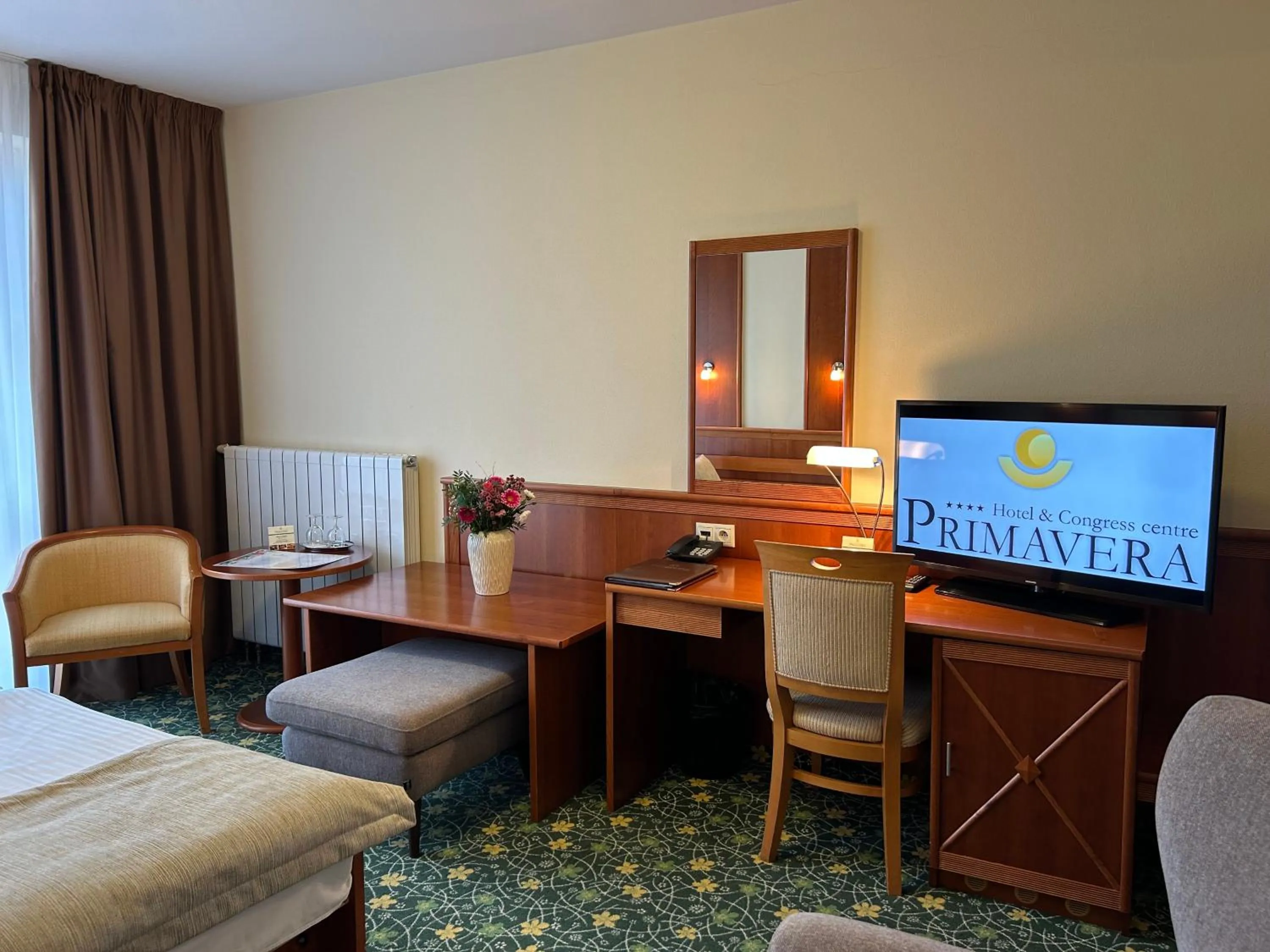 Bed in PRIMAVERA Hotel & Congress centre