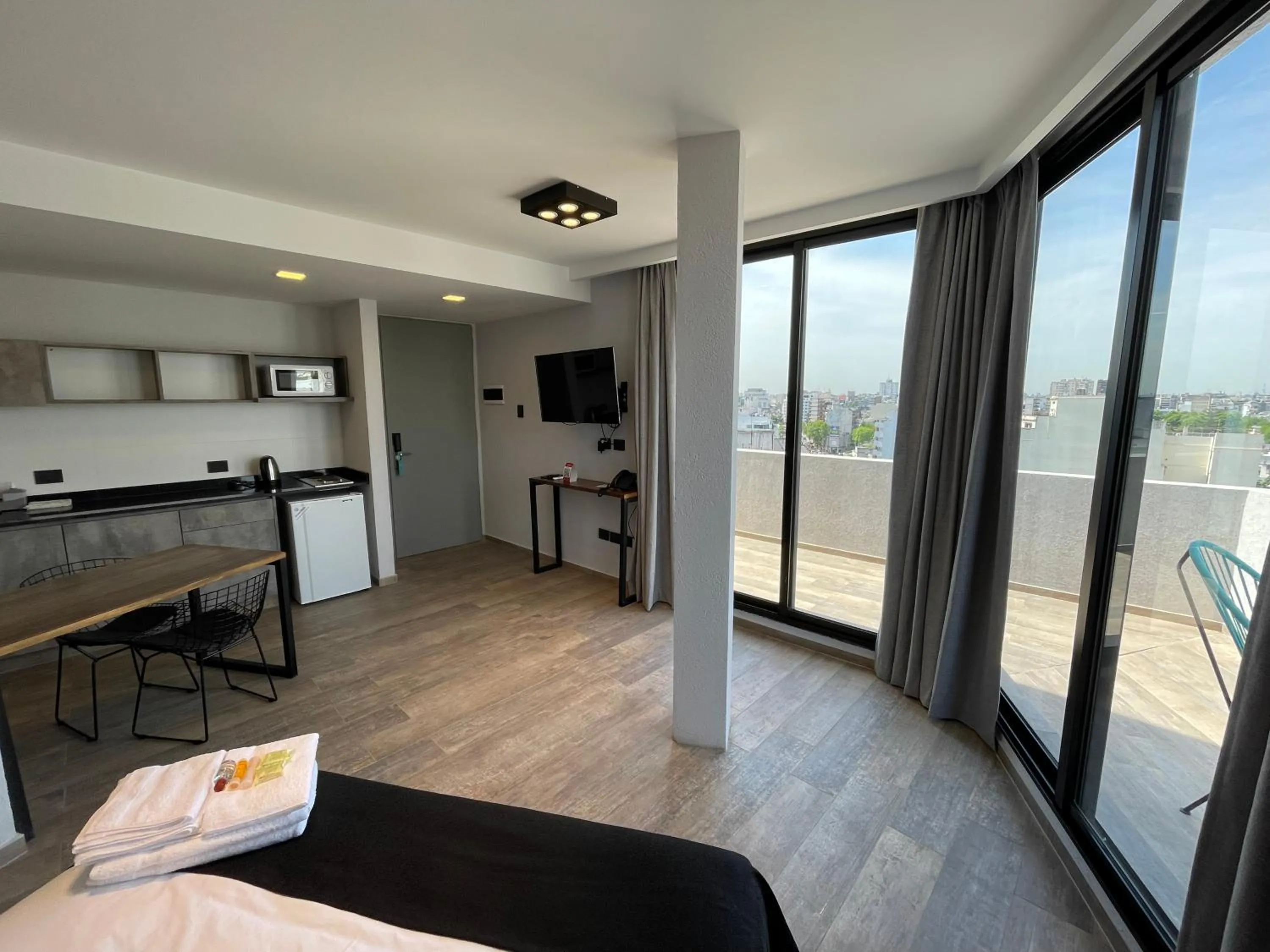 City view, Bed in Days Inn Devoto