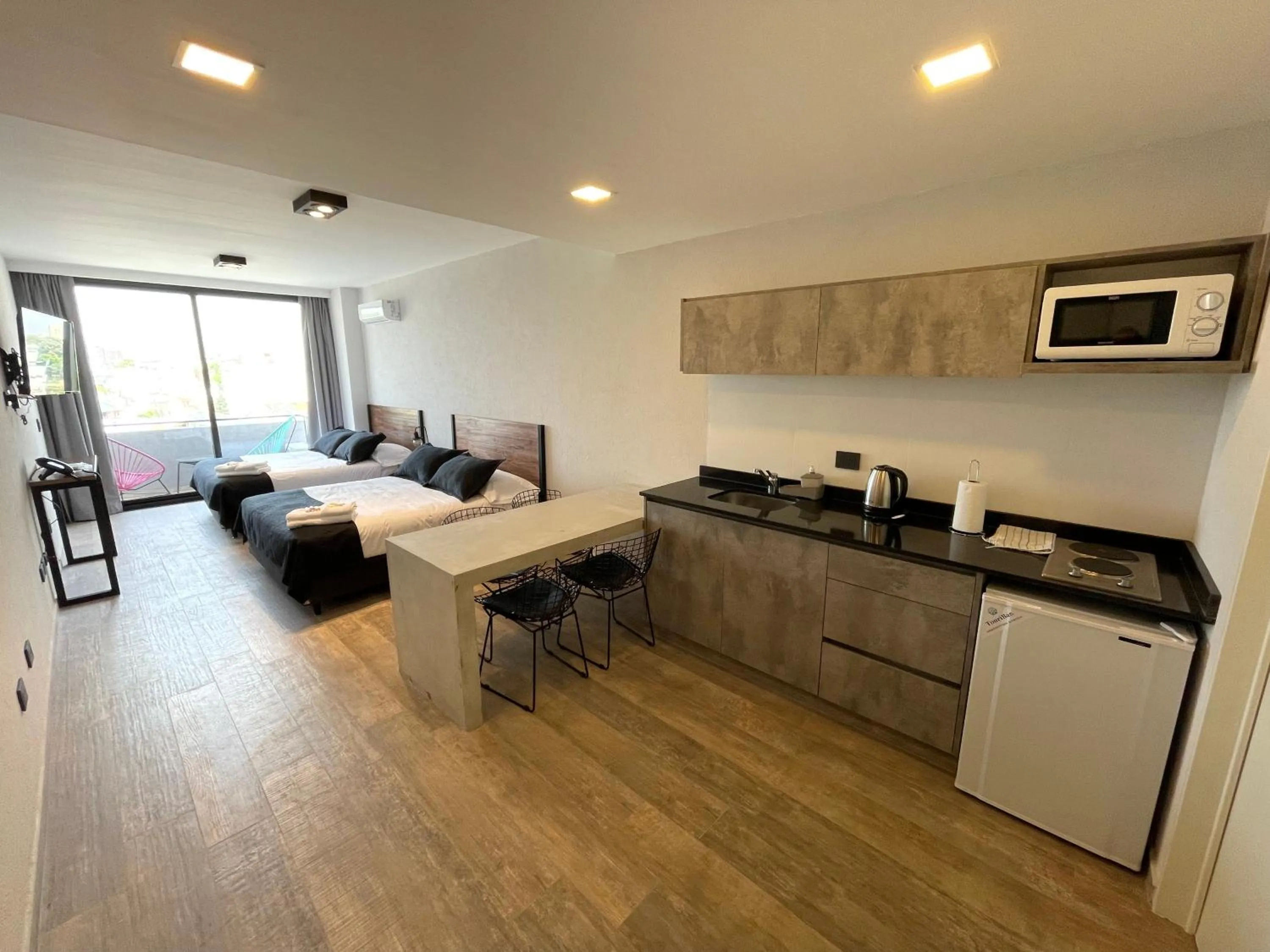 Photo of the whole room in Days Inn Devoto