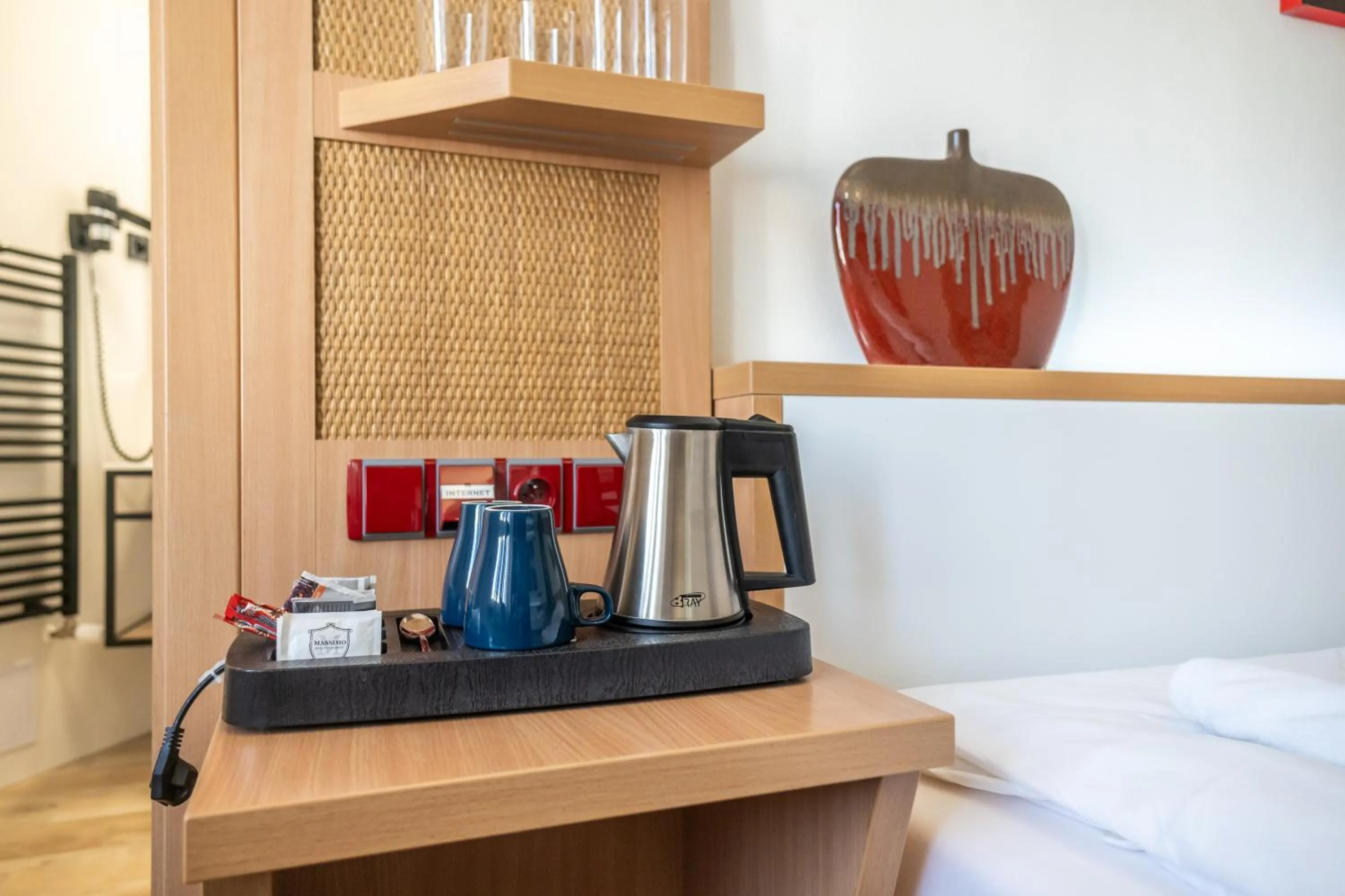 Coffee/tea facilities, Bed in Hotel Plzeň