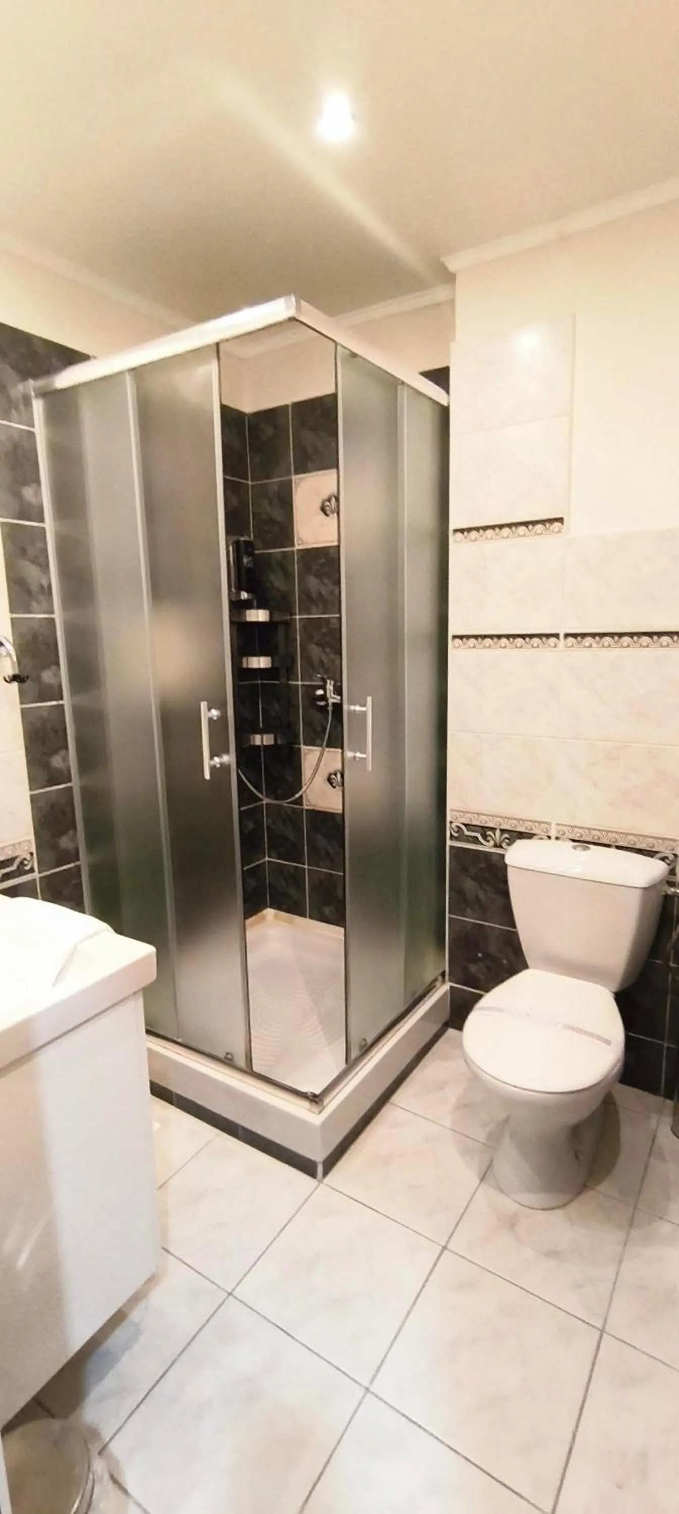 Shower in Hotel Plzeň