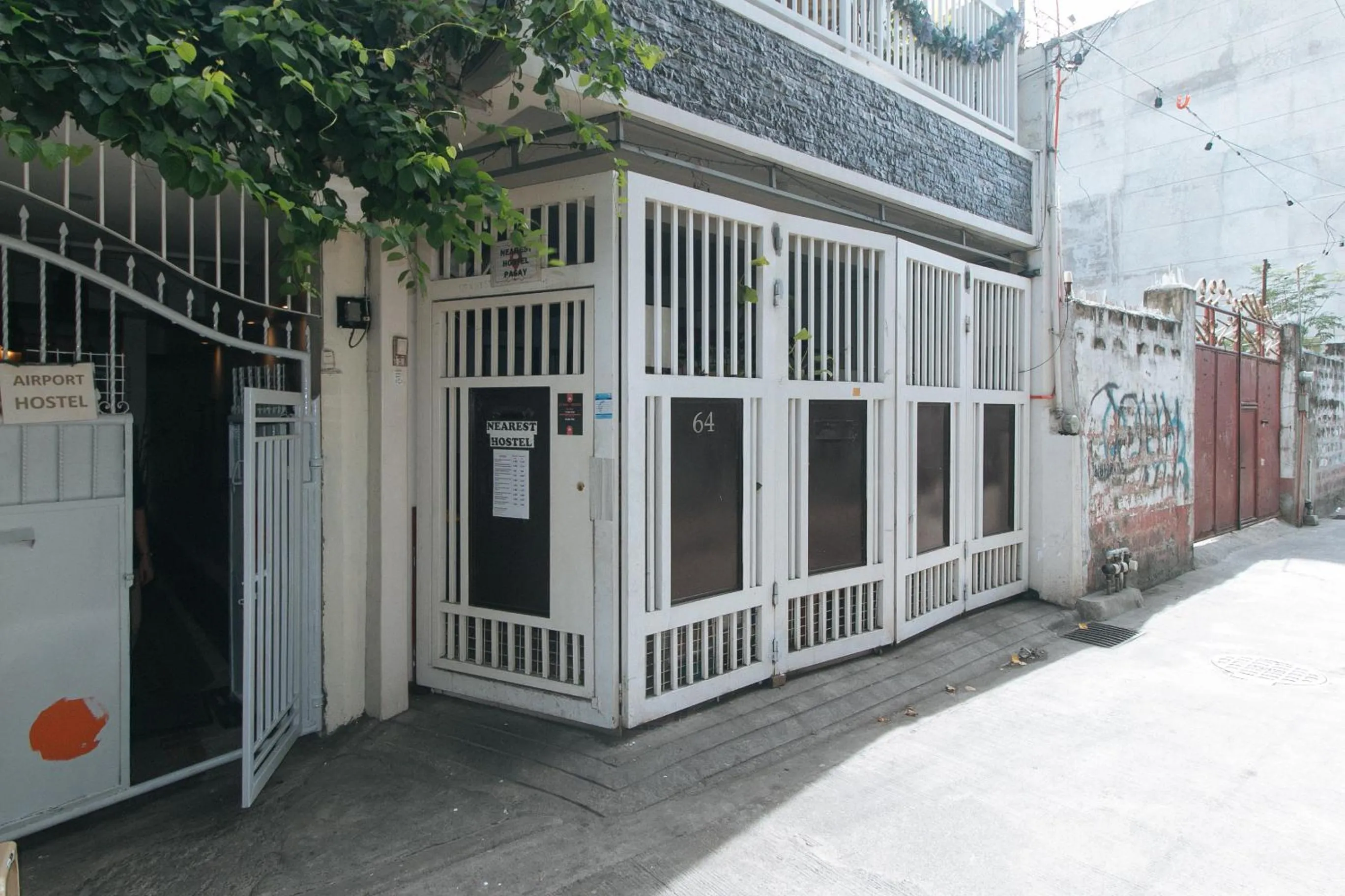 Property building in Nearest Hostel Pasay City by RedDoorz