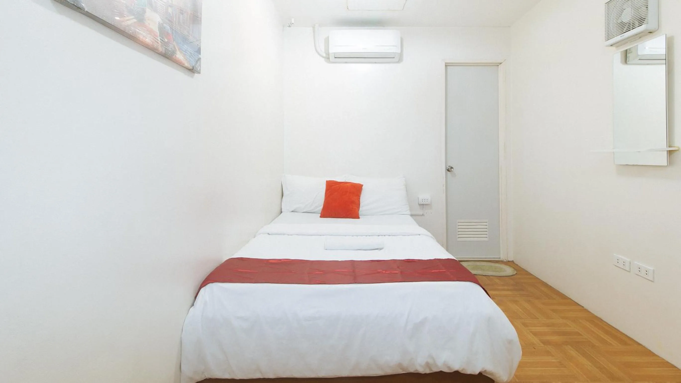Bedroom, Bed in Nearest Hostel Pasay City by RedDoorz