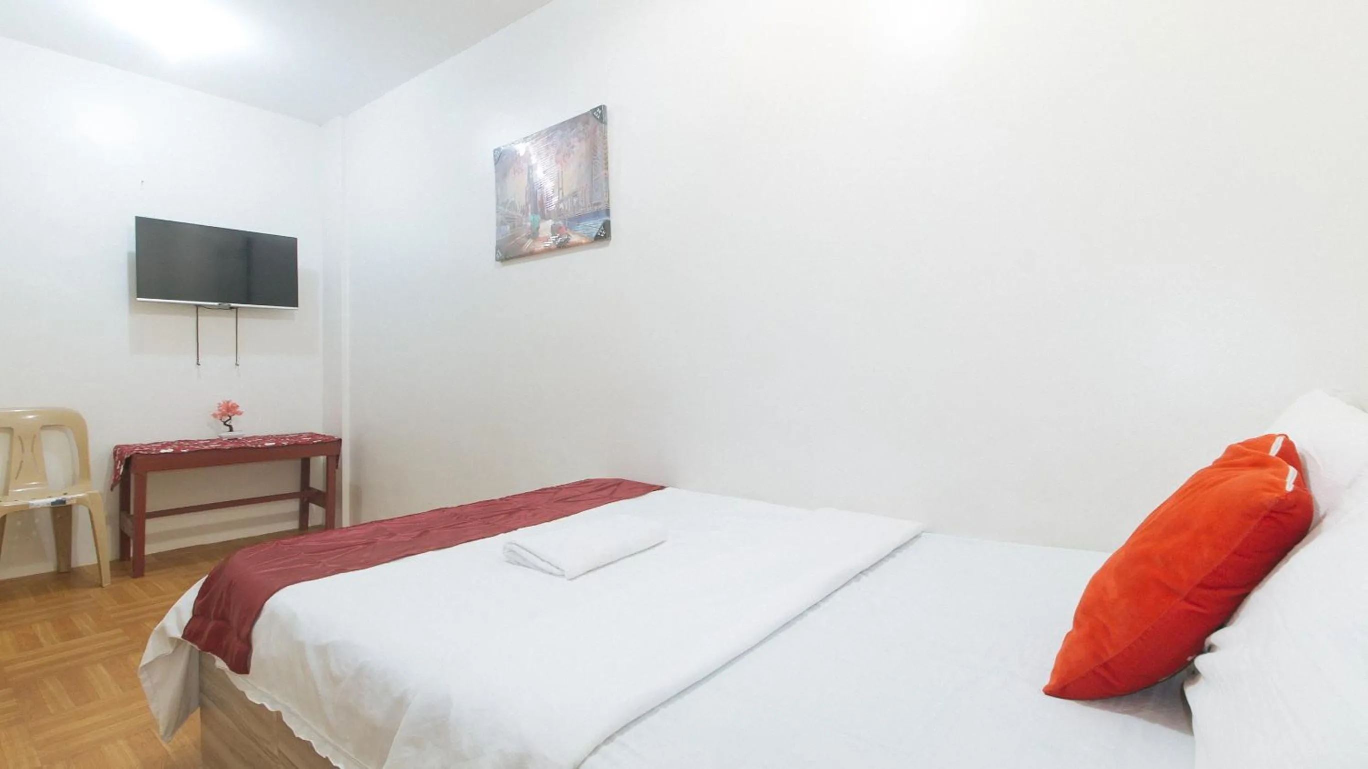 Bedroom, Bed in Nearest Hostel Pasay City by RedDoorz