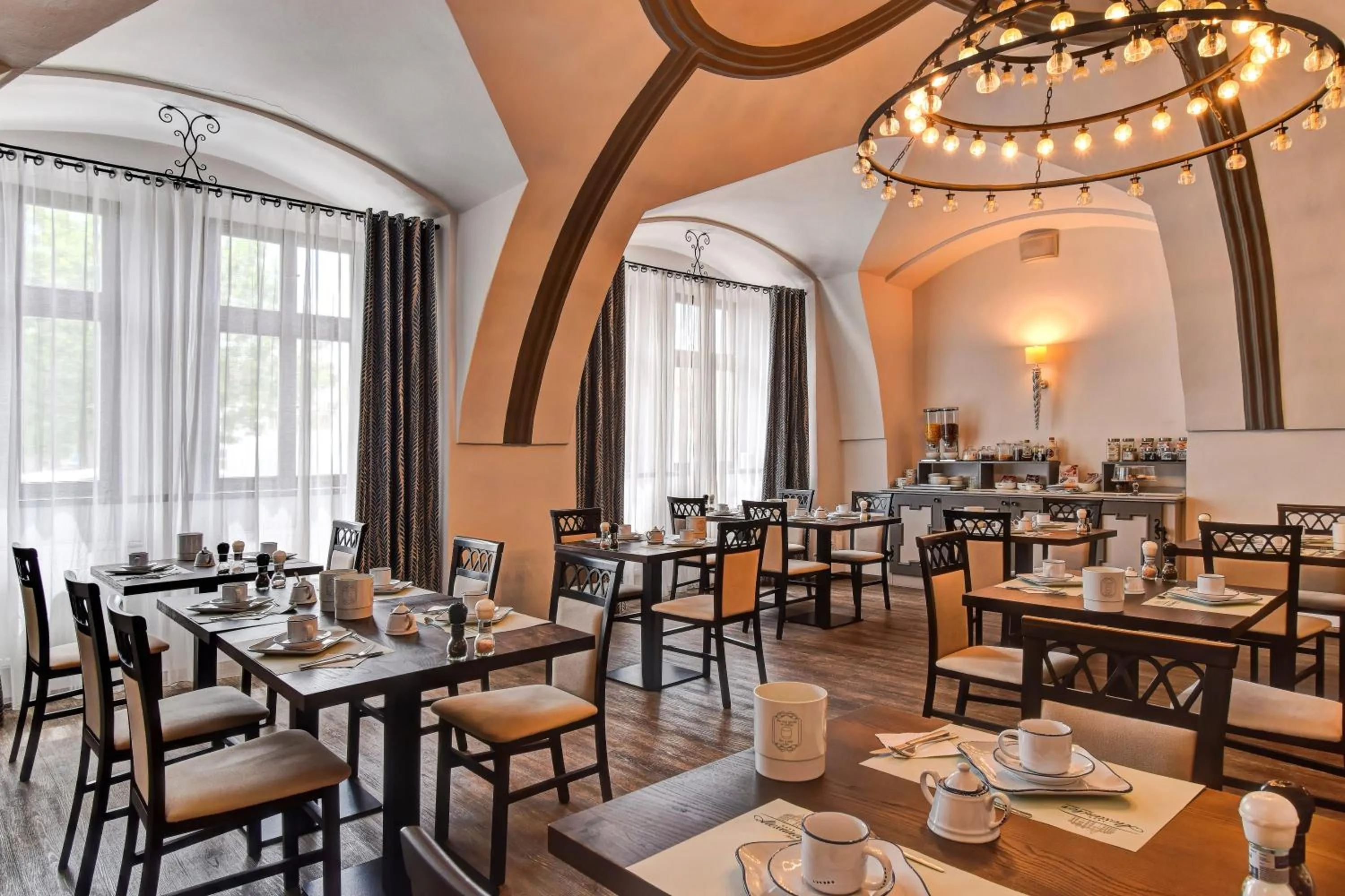 Breakfast in Alexander