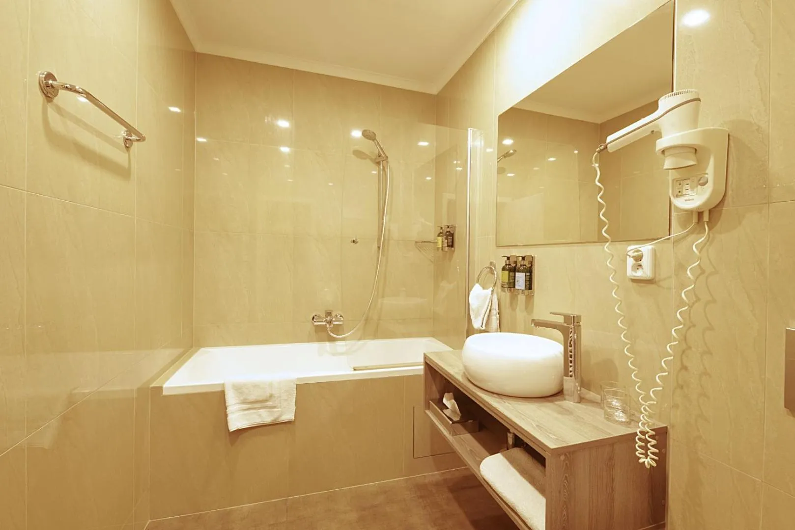 Bathroom in Alexander