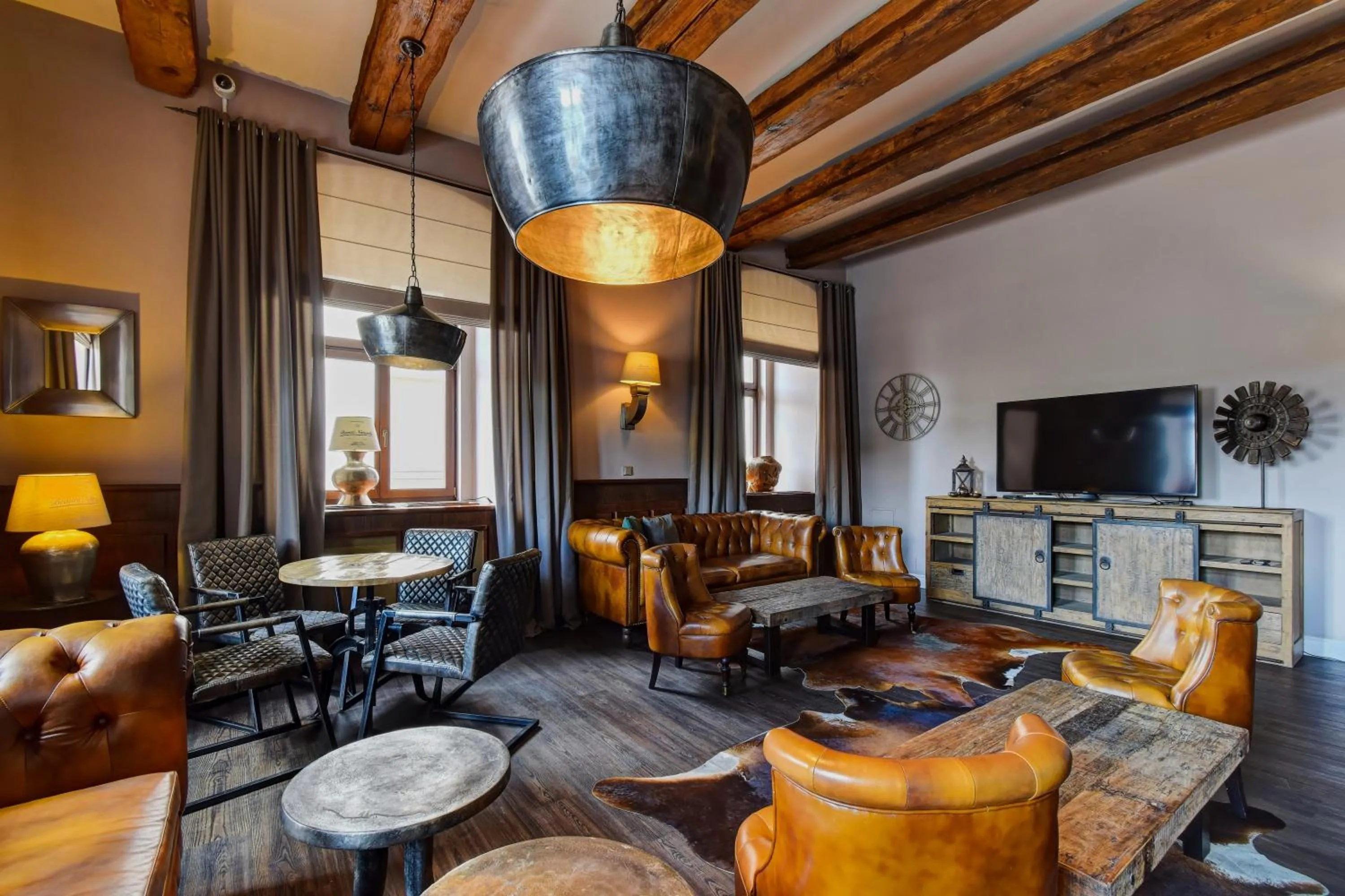 Communal lounge/ TV room in Alexander