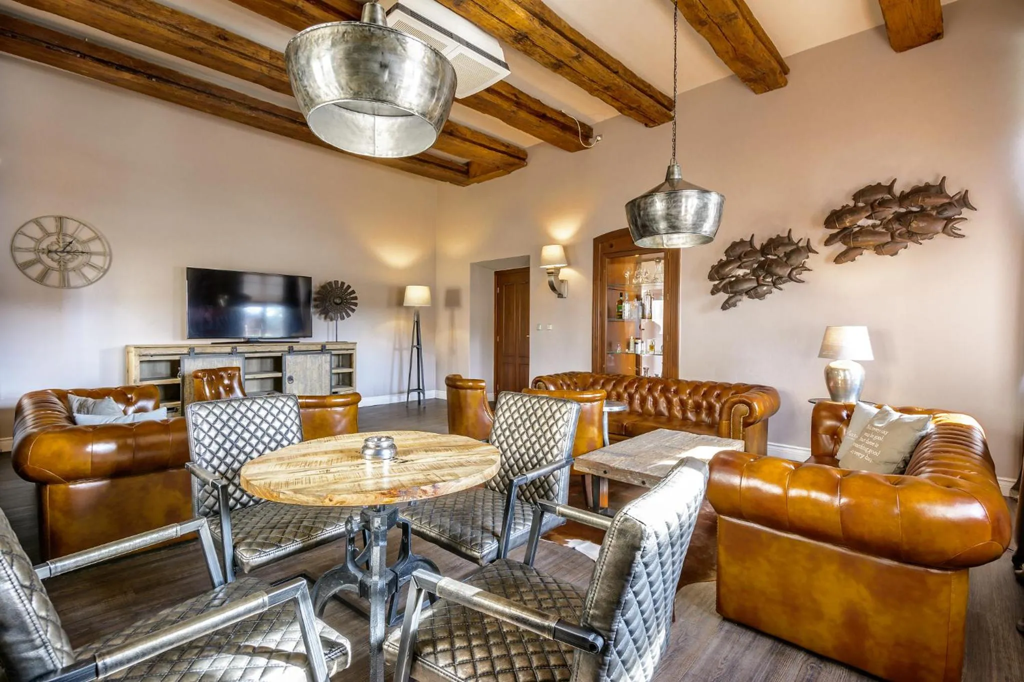 Communal lounge/ TV room in Alexander