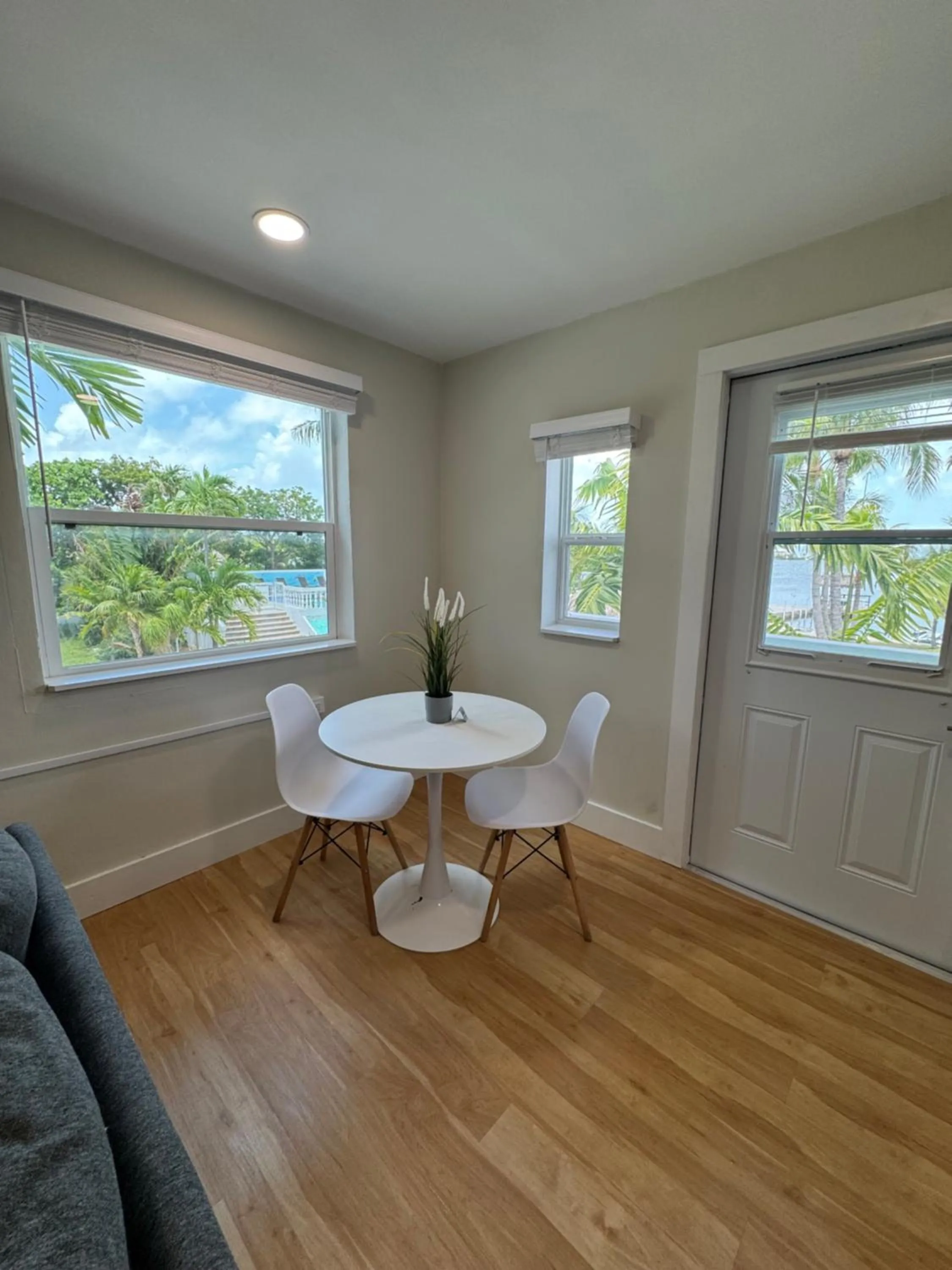 Dining area in Gulf View Waterfront Resort