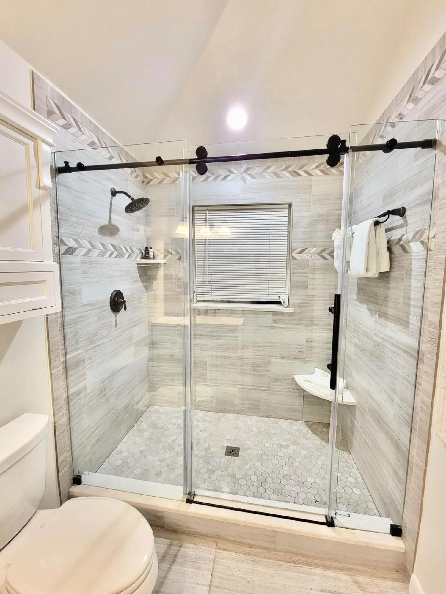 Shower in Gulf View Waterfront Resort