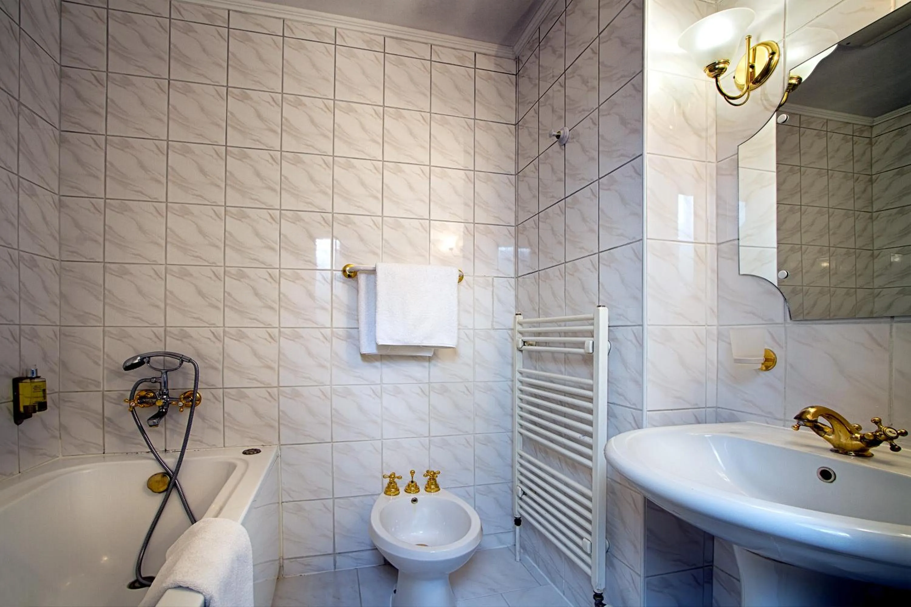 Bathroom in Red Lion Hotel