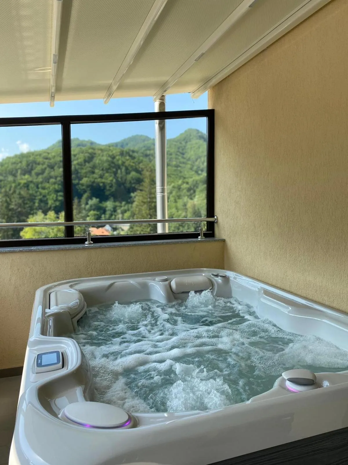 Hot Tub in Imperial Hotel&Spa - Baile Olanesti