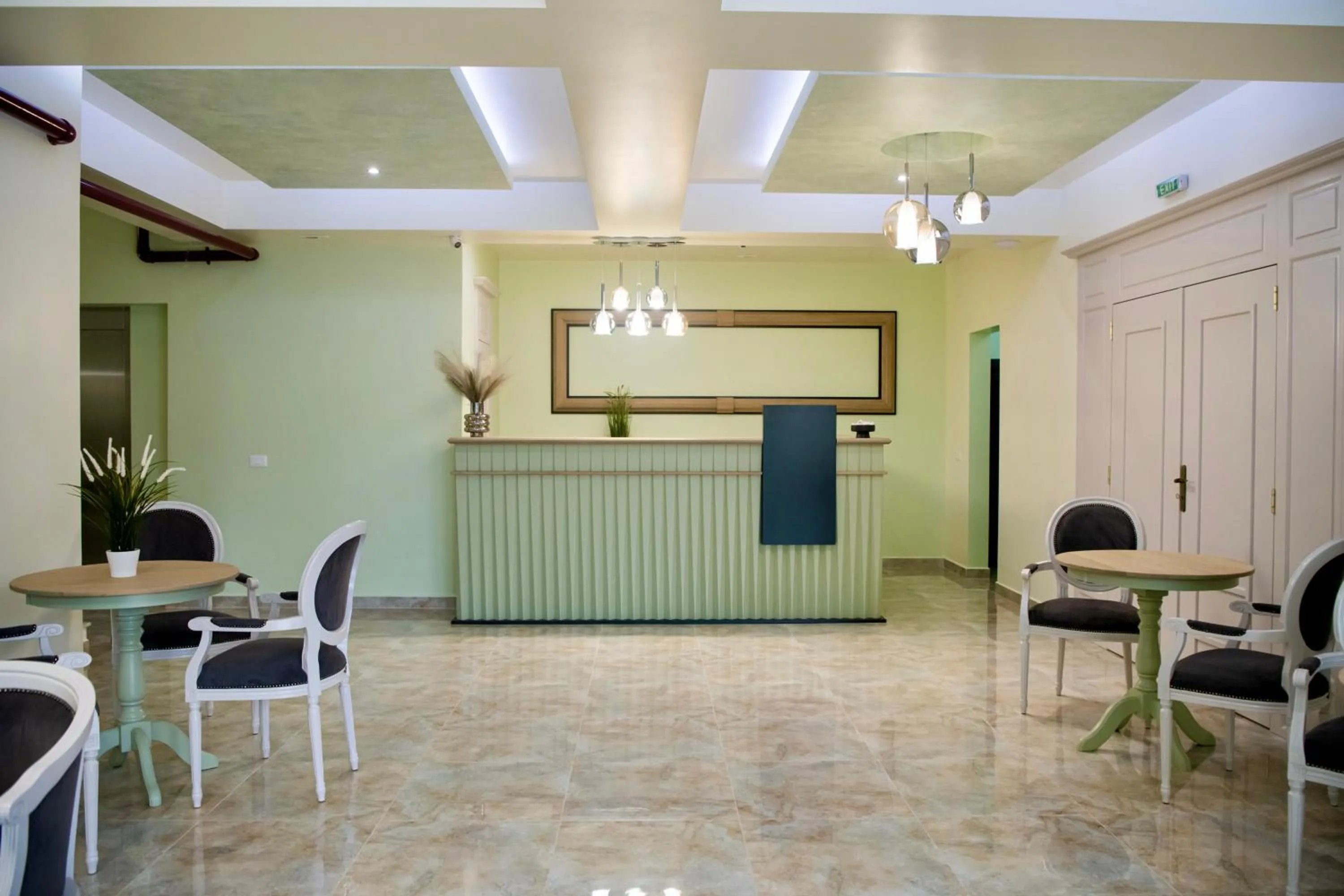 Lobby or reception in Imperial Hotel&Spa - Baile Olanesti