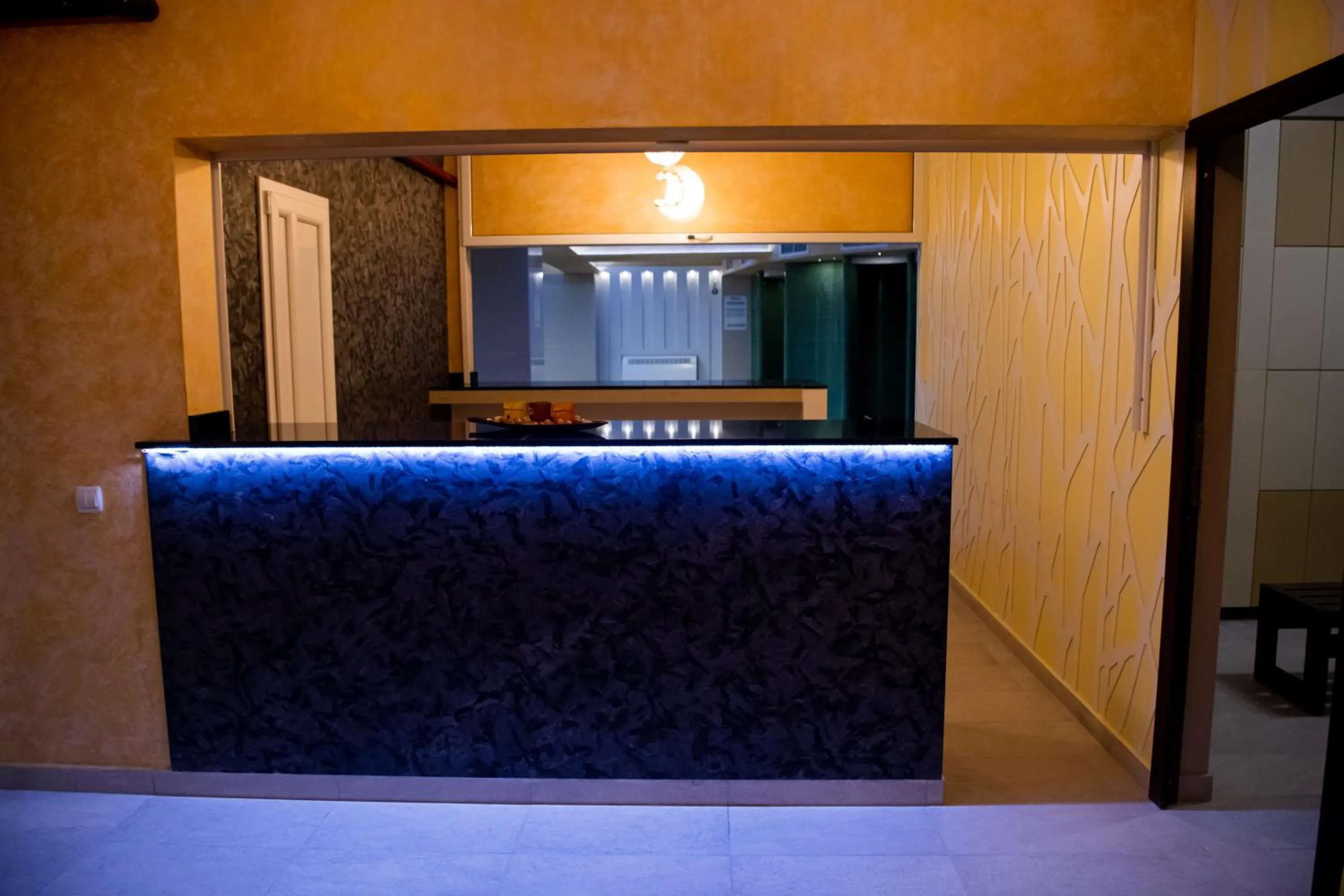 Lobby or reception in Imperial Hotel&Spa - Baile Olanesti