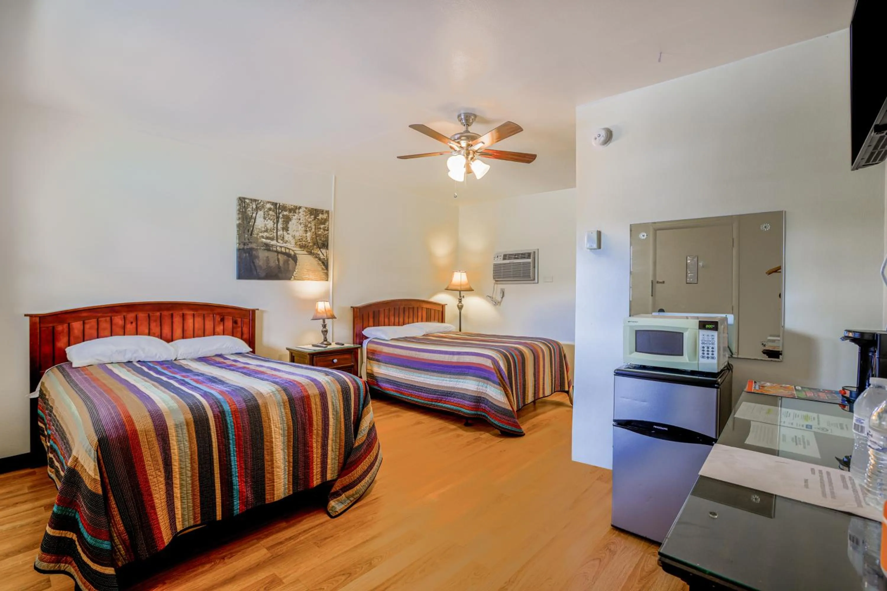 Bedroom, Bed in Cadiz Motel by OYO on route 250