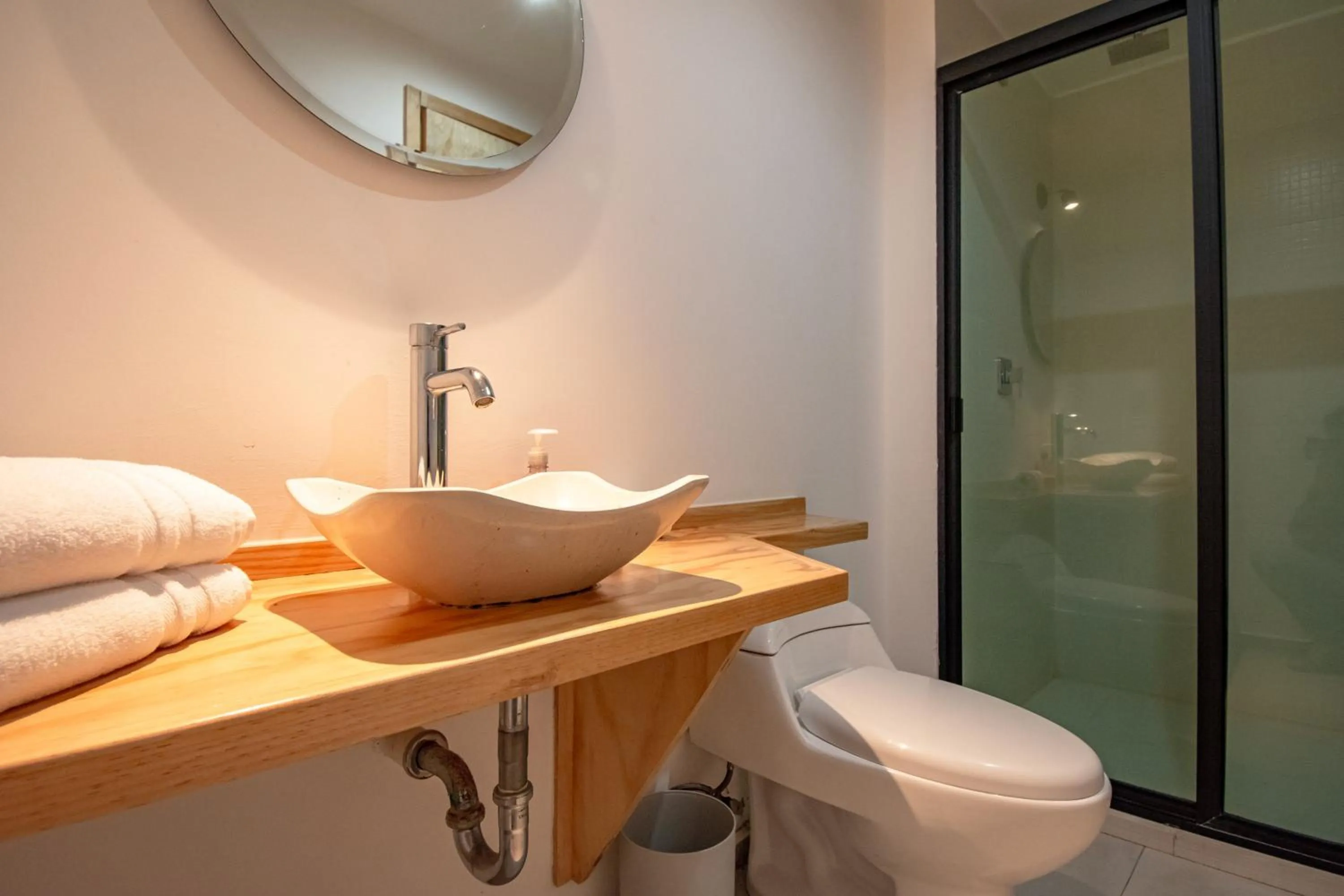 Bathroom in Capital O Hotel Terraza 158