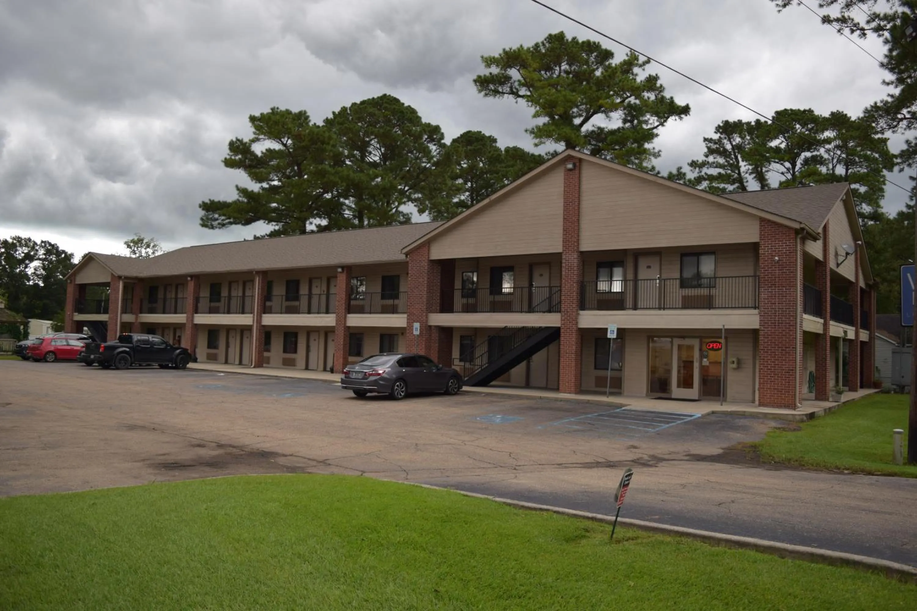 Property building in Value Inn - Livonia