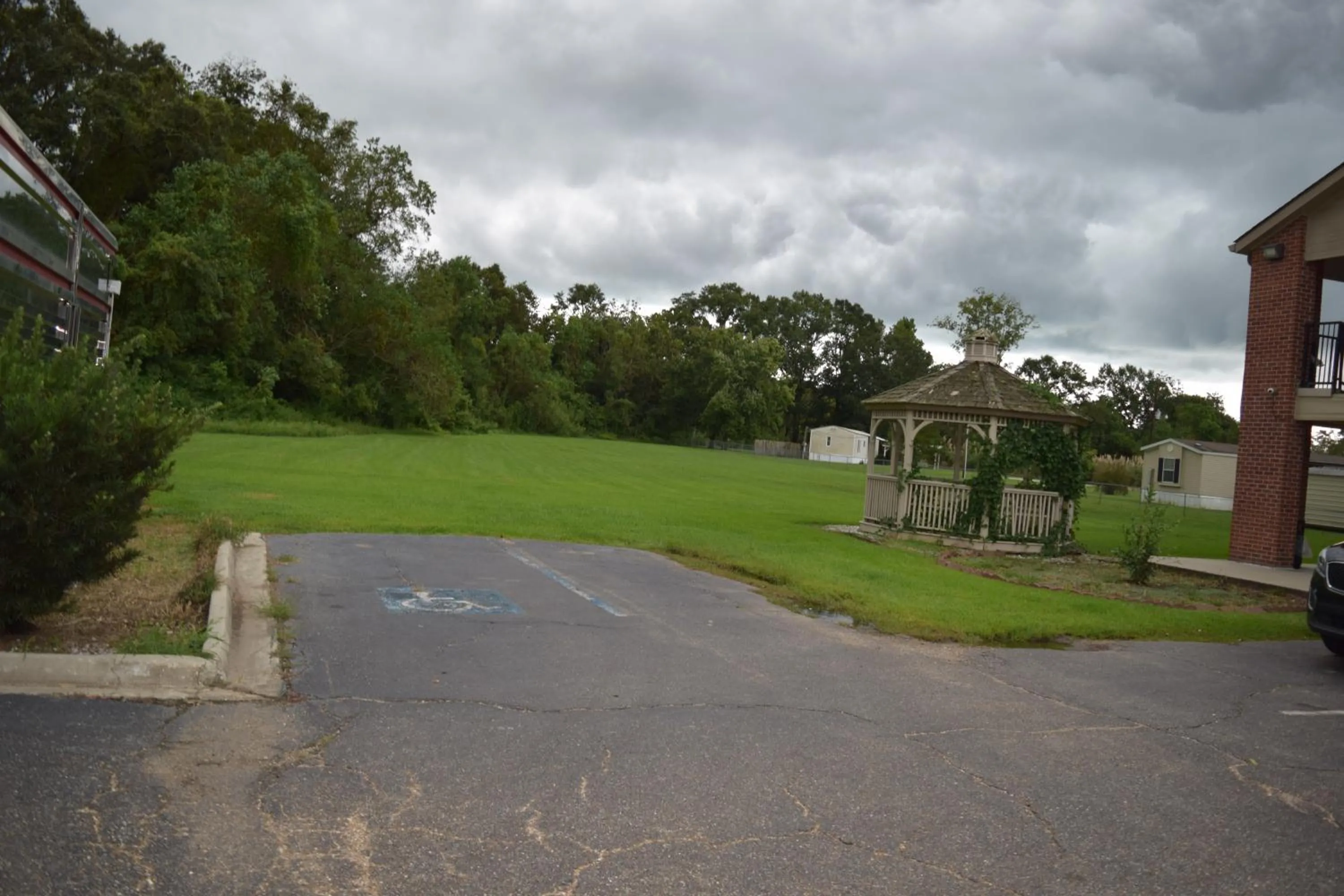 BBQ facilities in Value Inn - Livonia