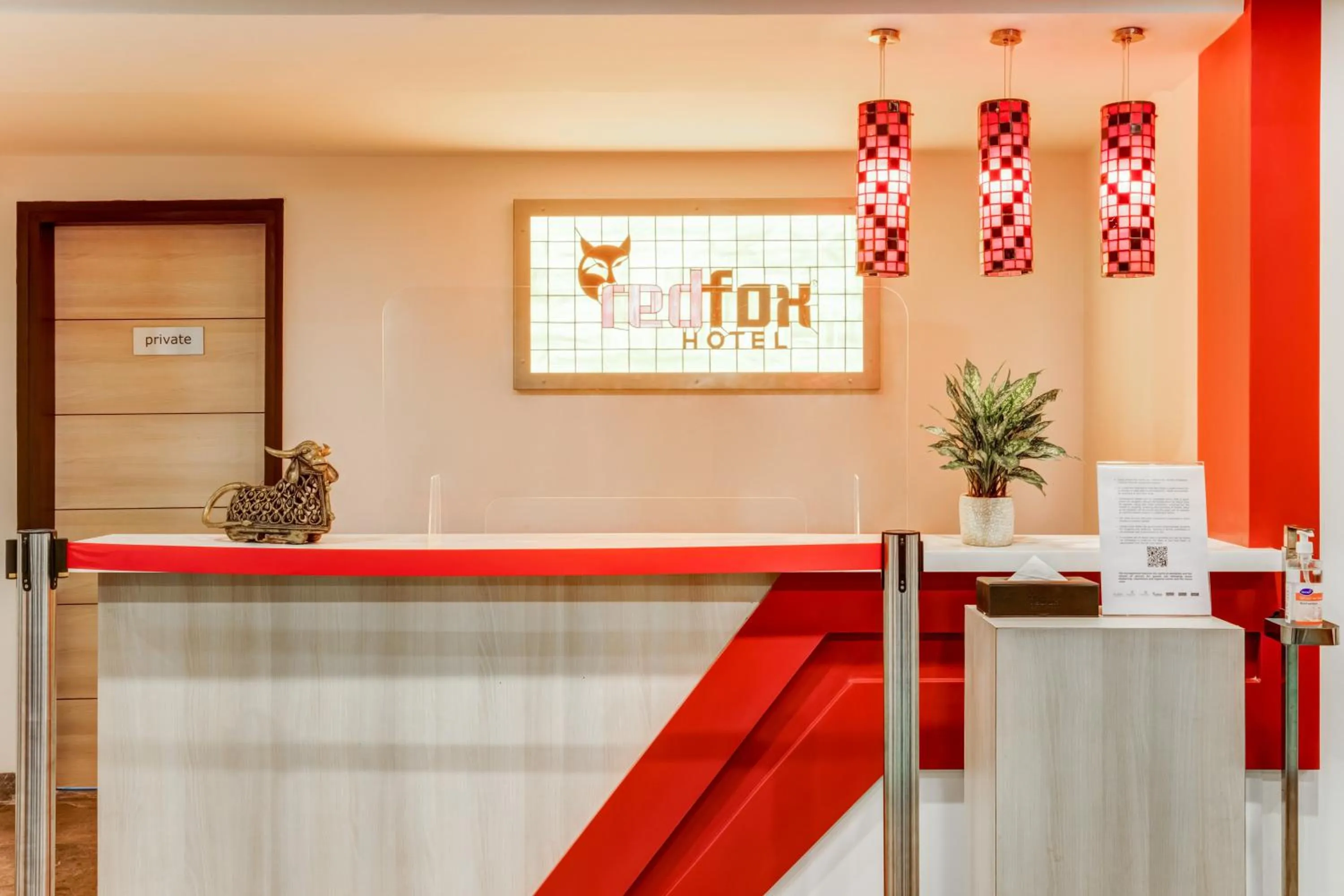 Lobby or reception in Red Fox by Lemon Tree Hotels, Neelkanth