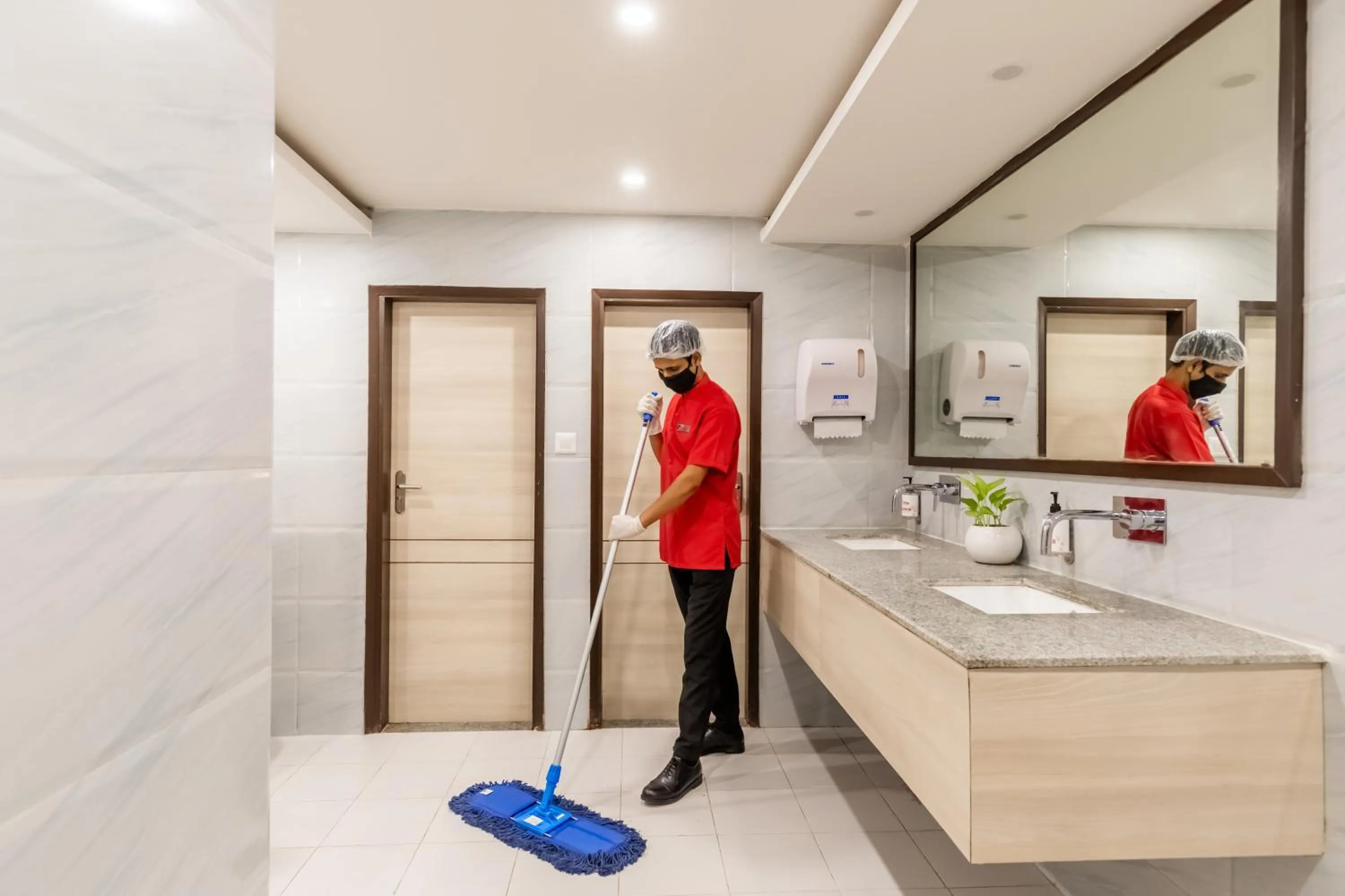 Property building in Red Fox by Lemon Tree Hotels, Neelkanth