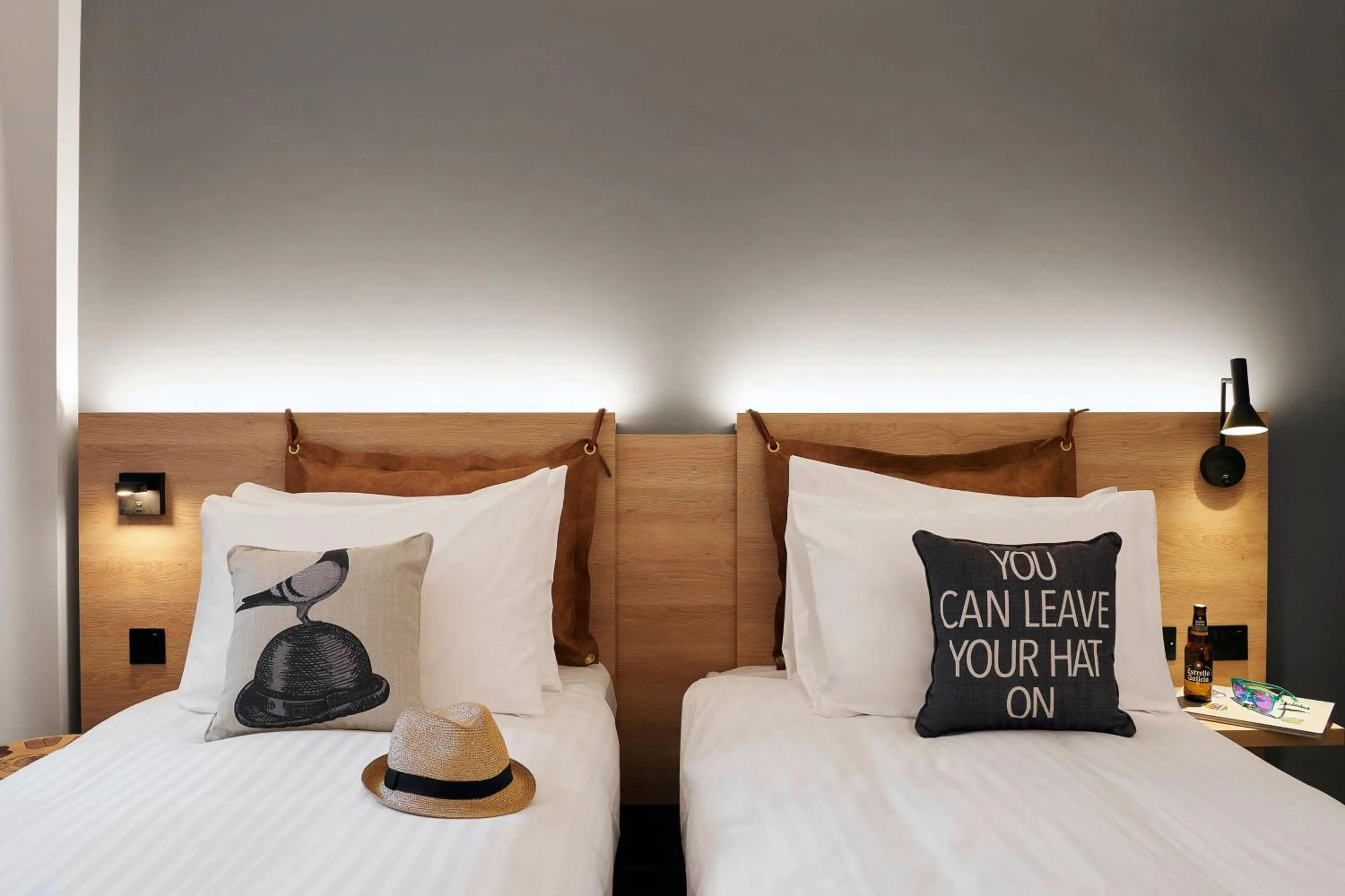 Photo of the whole room, Bed in Moxy Manchester City