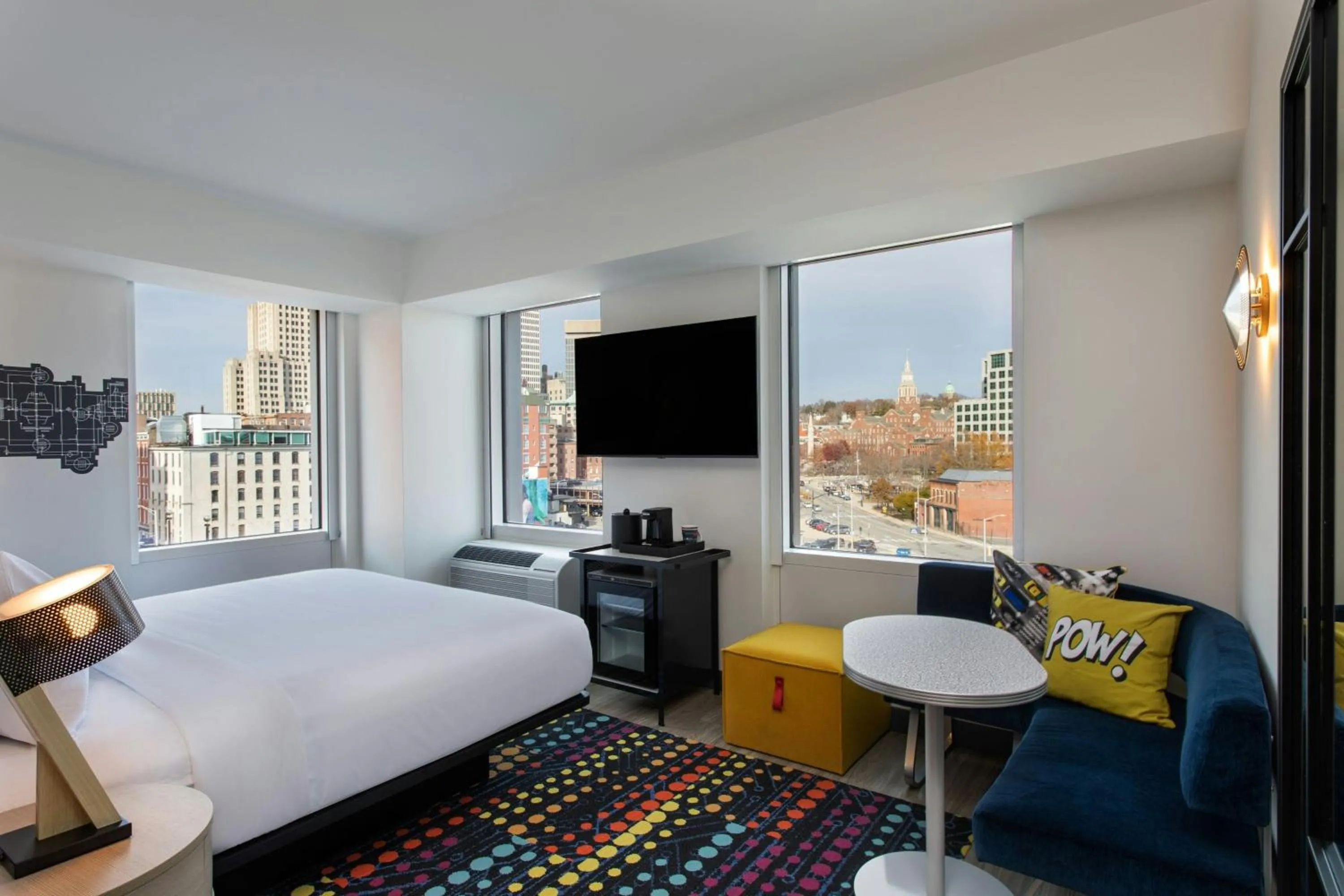 Photo of the whole room, Bed in Aloft Providence Downtown