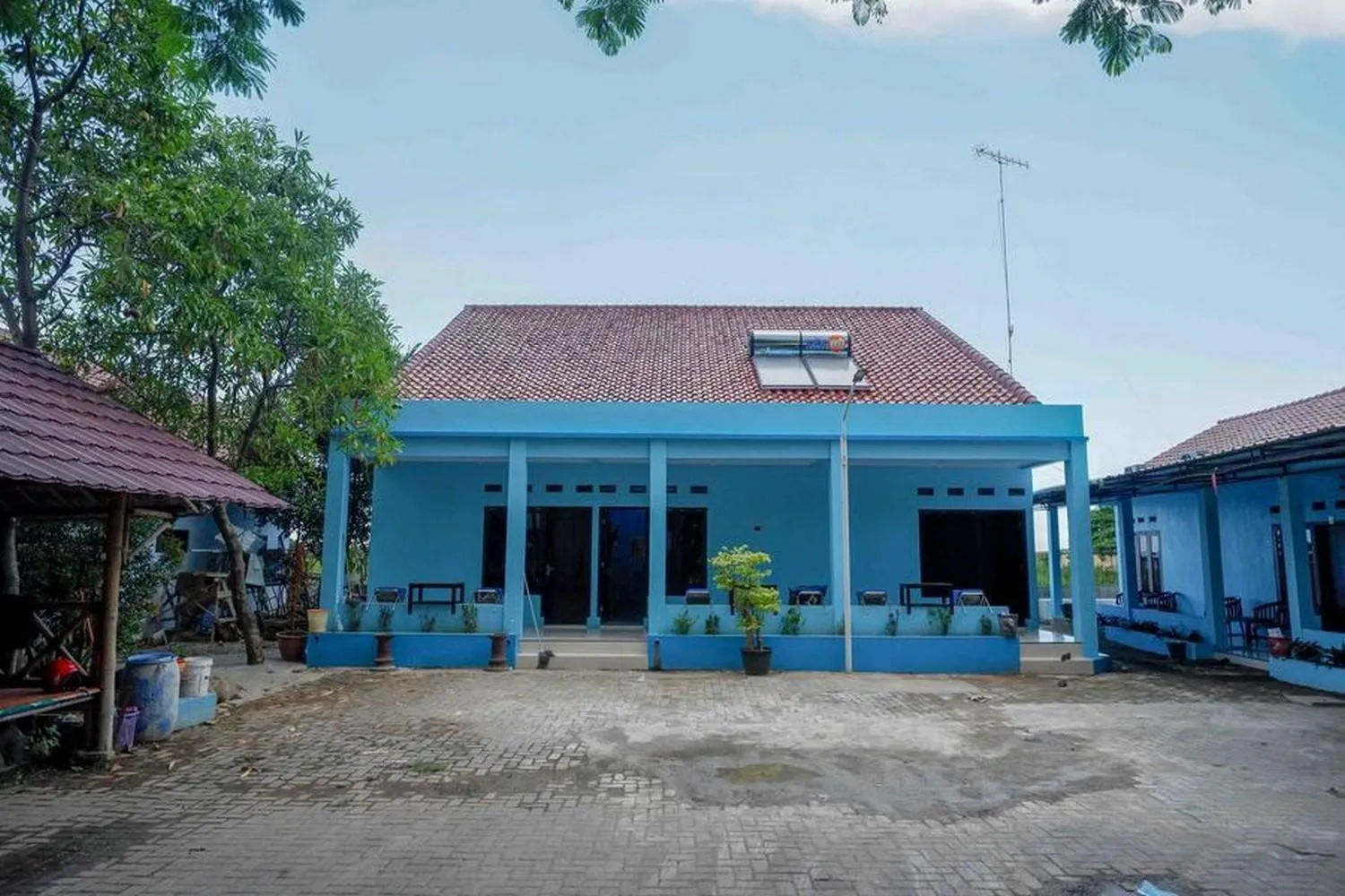 Property building in RedDoorz Syariah near Stasiun Pekalongan 3