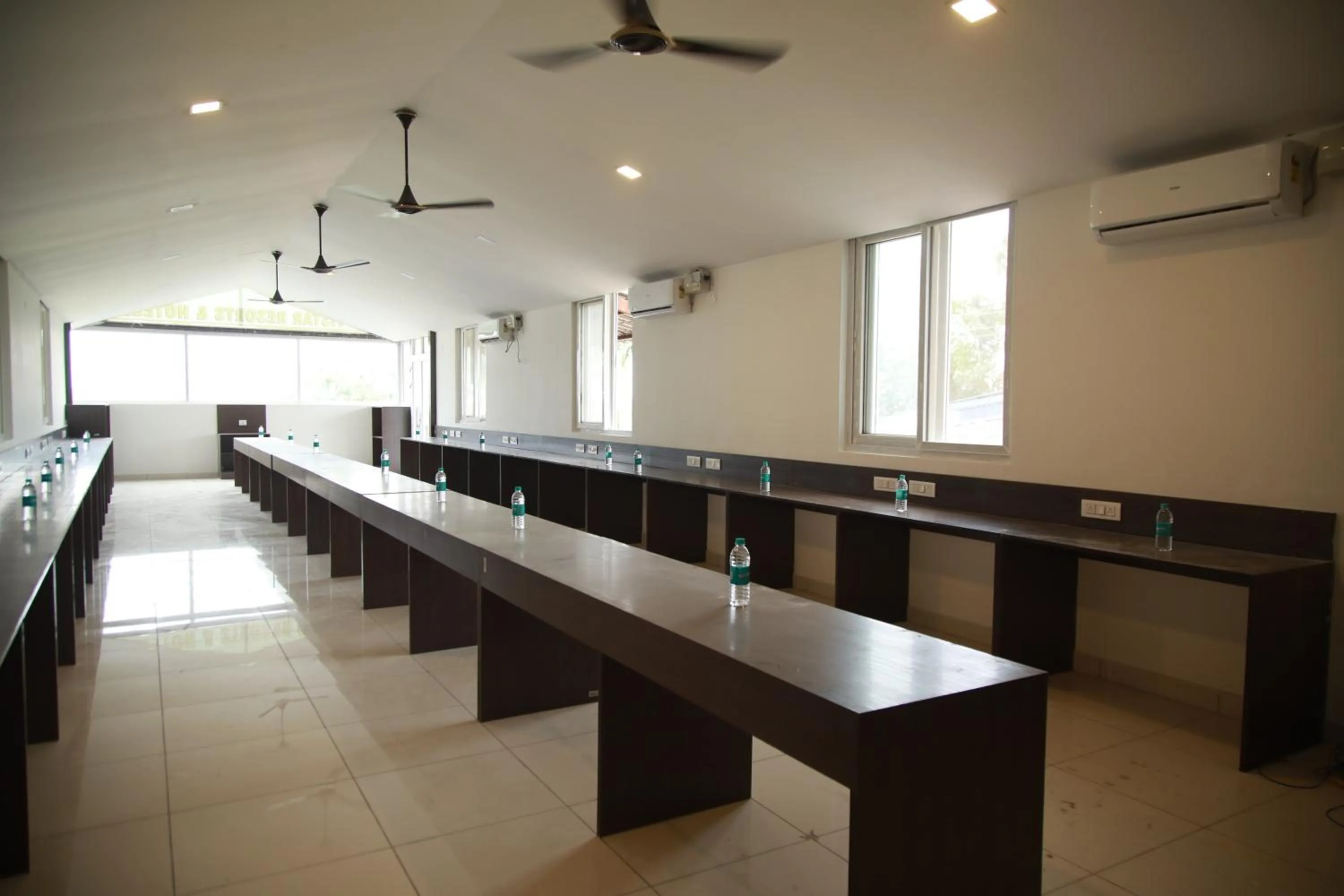 Meeting/conference room in Vistar Resort & Hotels