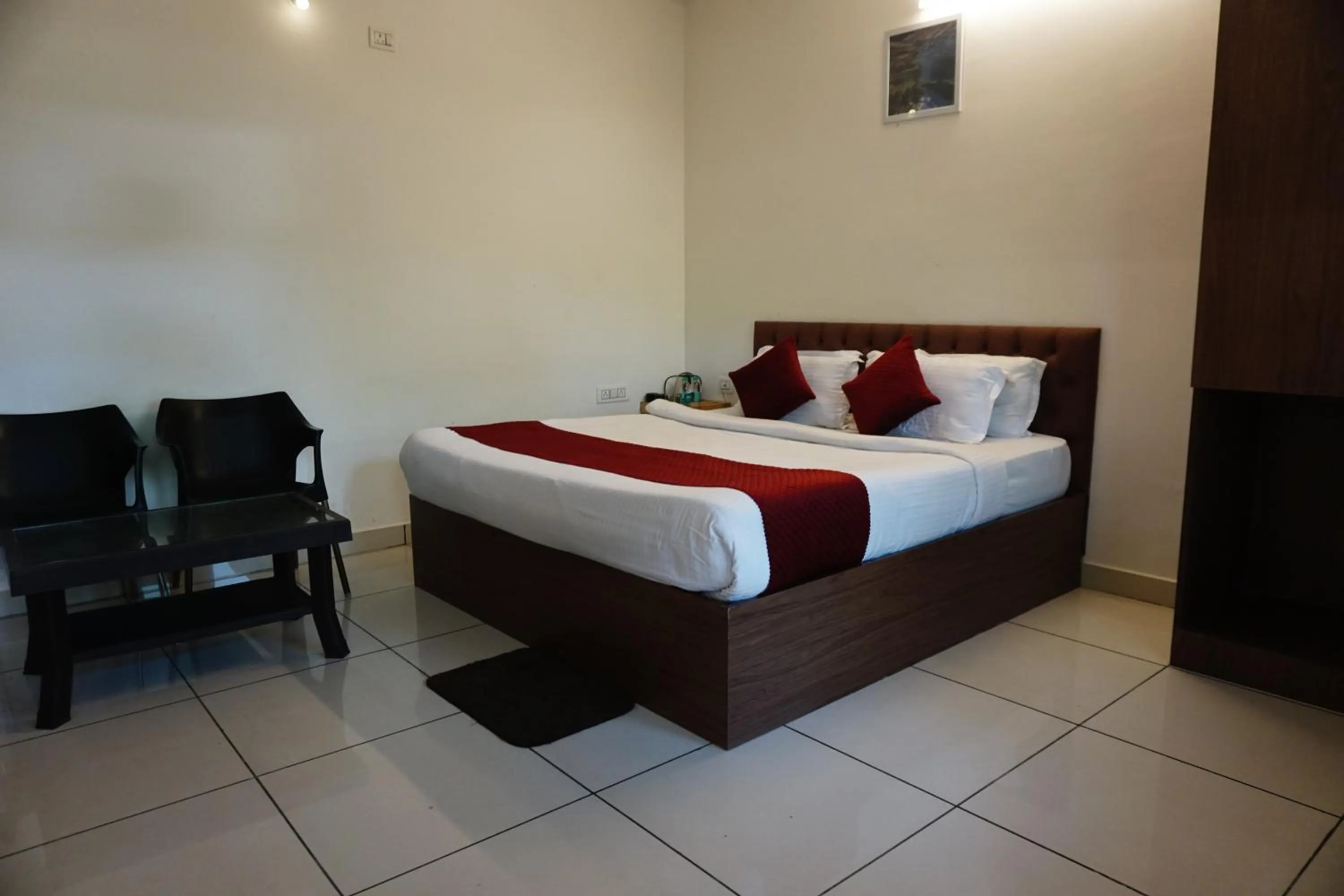 Bedroom, Bed in Vistar Resort & Hotels