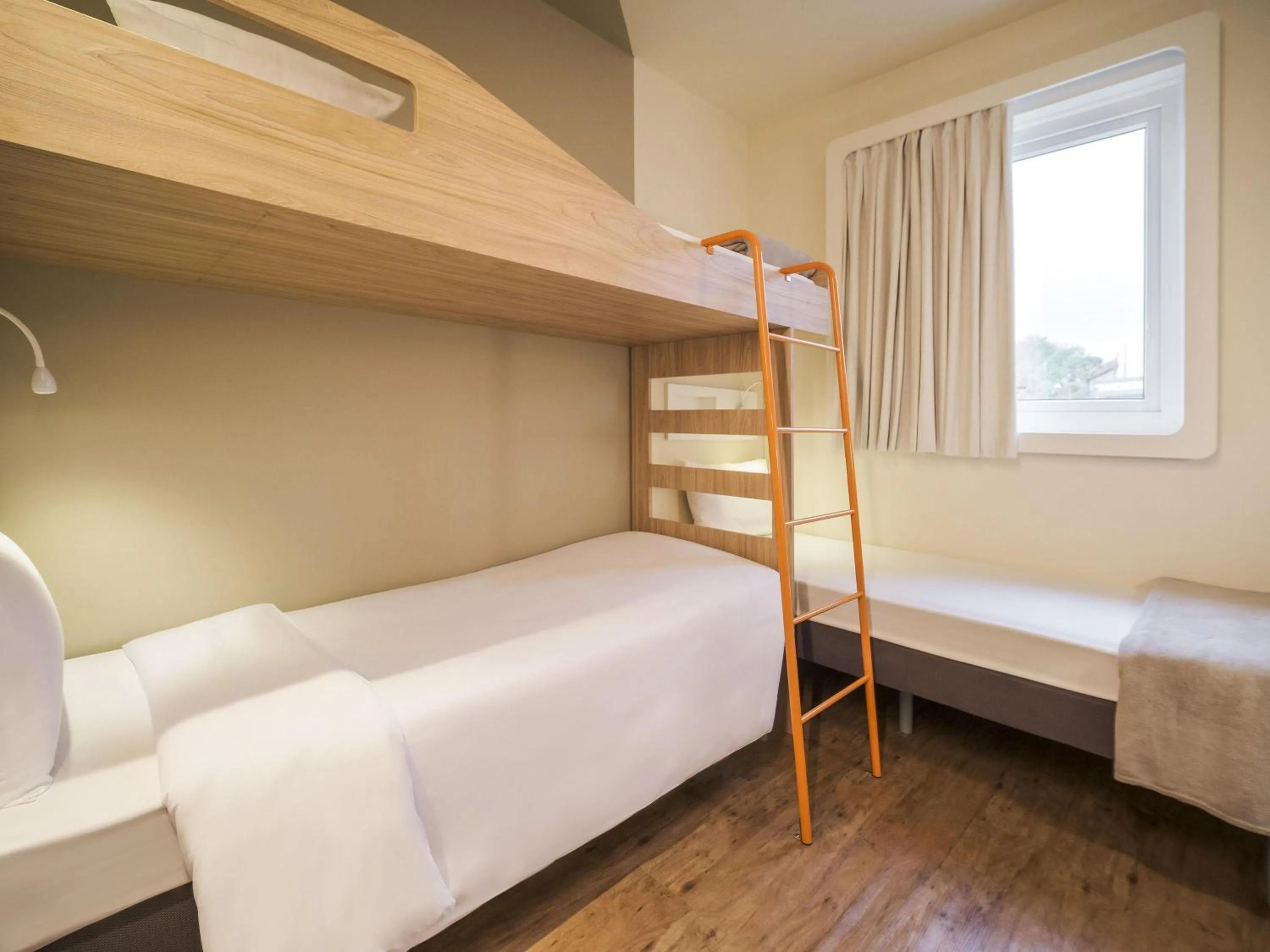 Bedroom, Bed in Ibis Budget Farroupilha