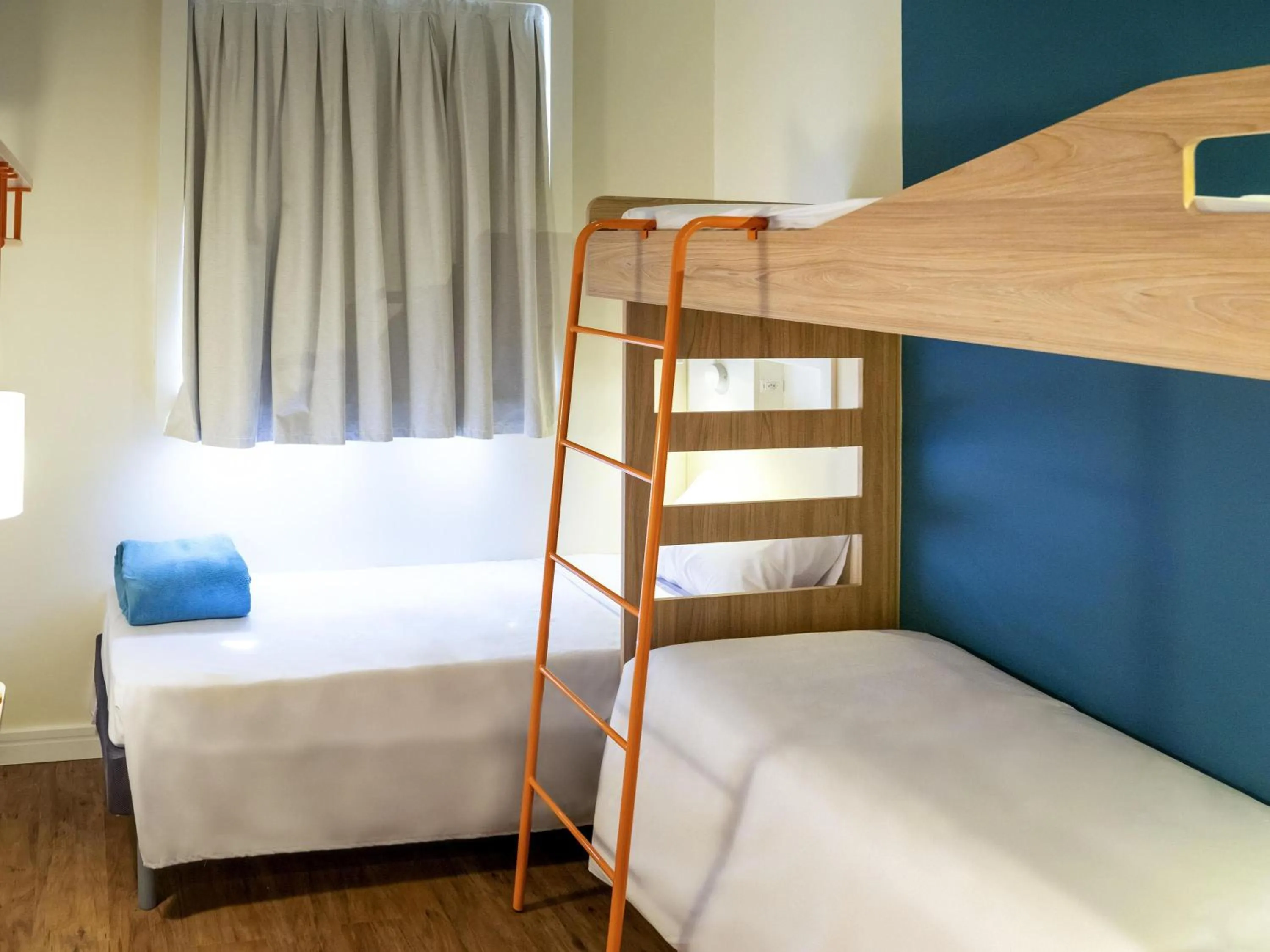 Bedroom, Bed in Ibis Budget Farroupilha