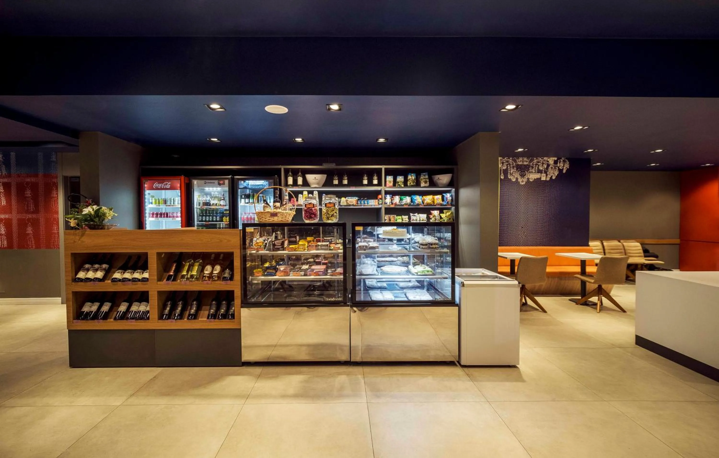 Lounge or bar in Ibis Budget Farroupilha