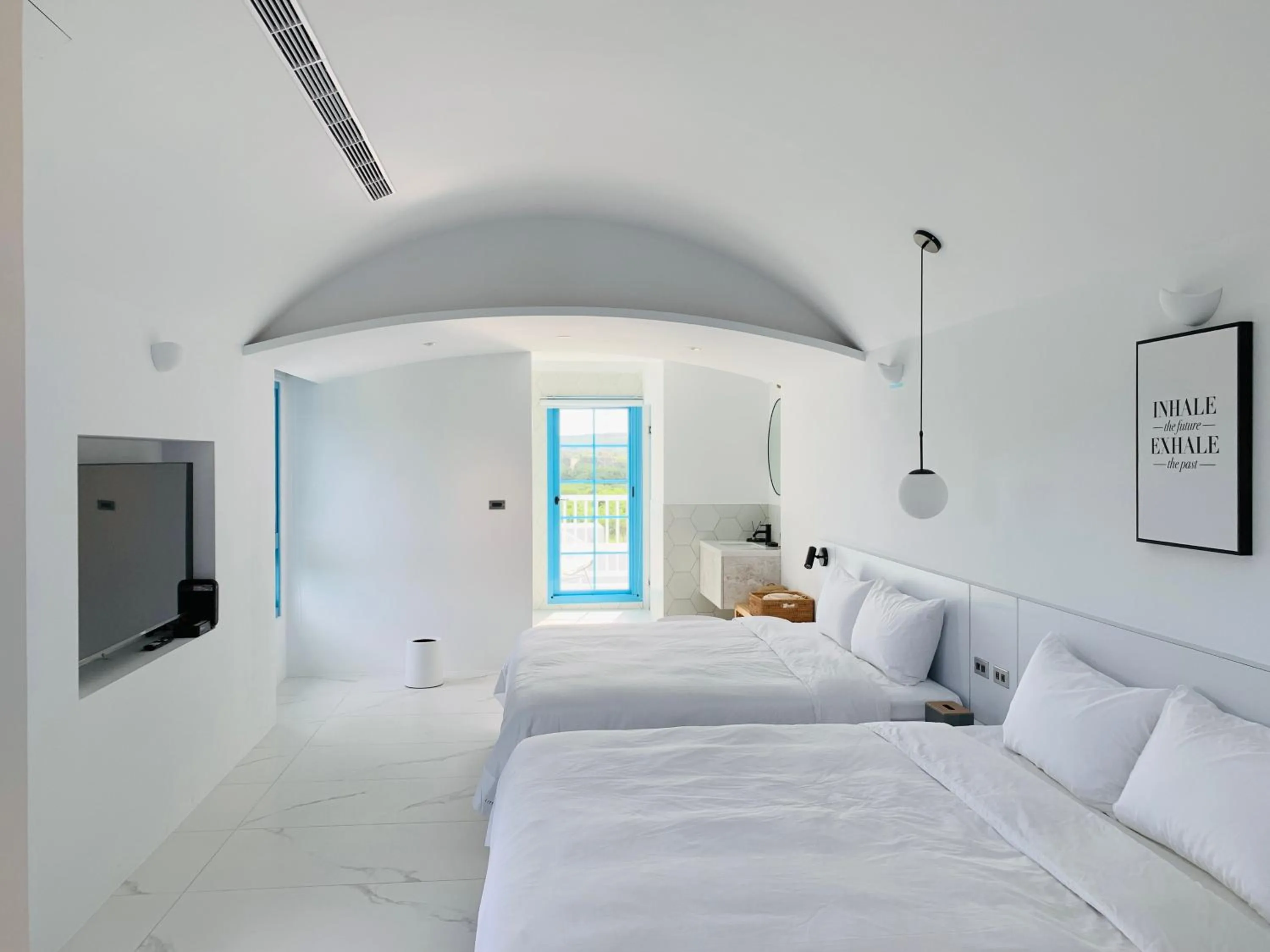 Bed in Little Greece