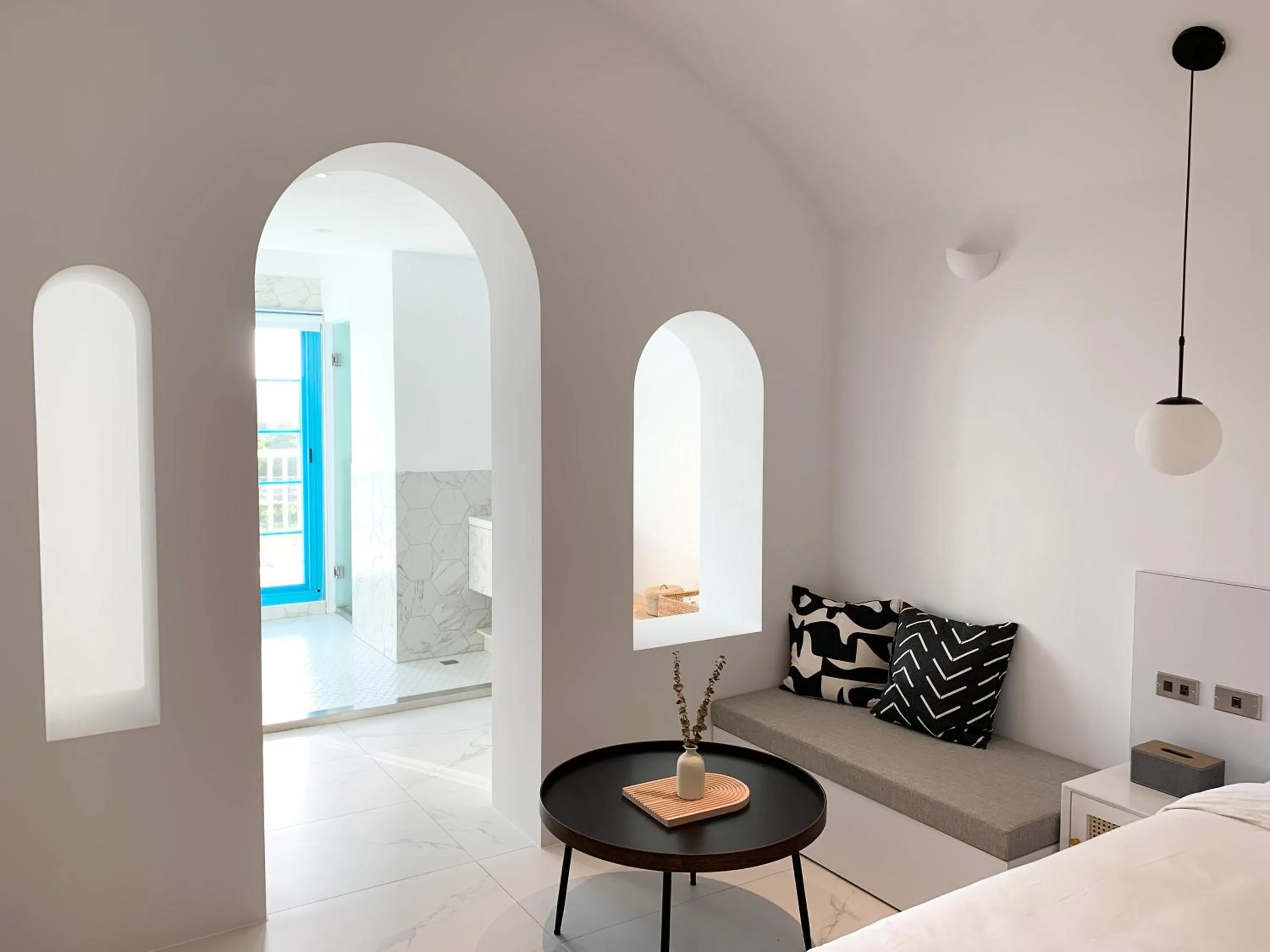 Bed in Little Greece