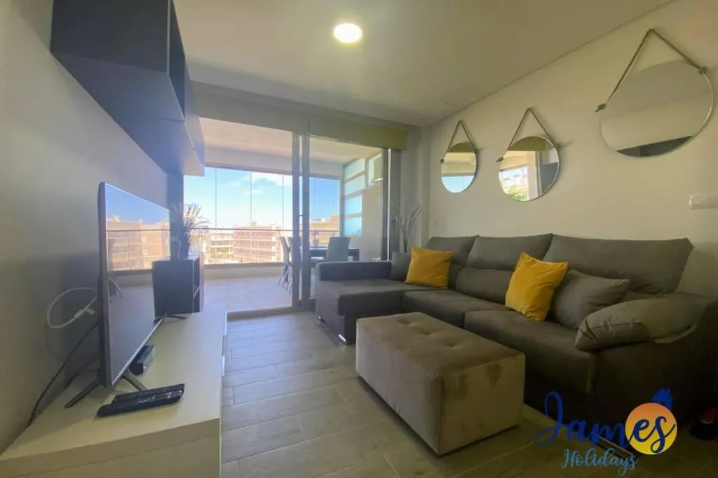 Green Hills Getaway Apart with Pools & Spa EB7