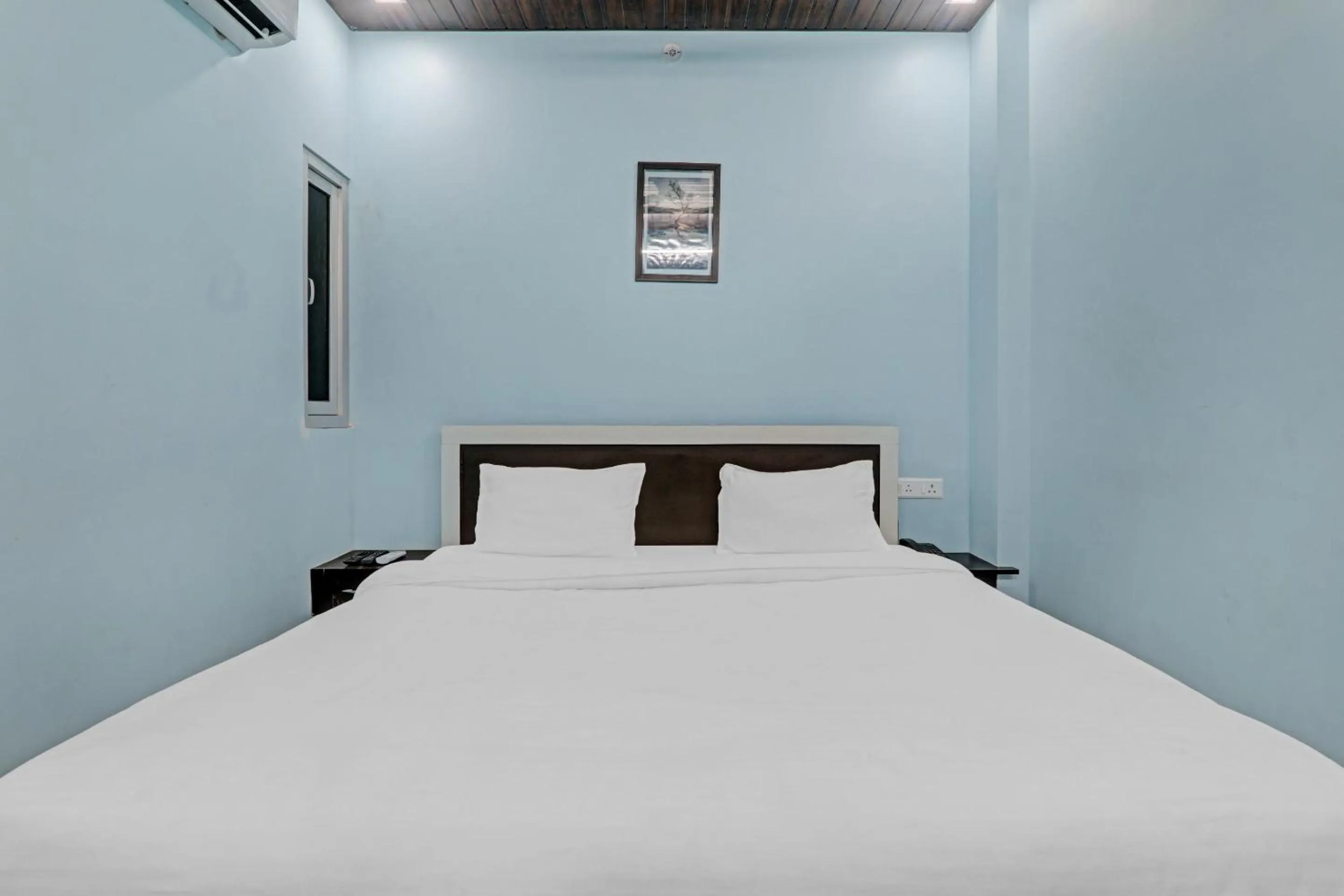 Bedroom, Bed in Hotel O Drip Inn