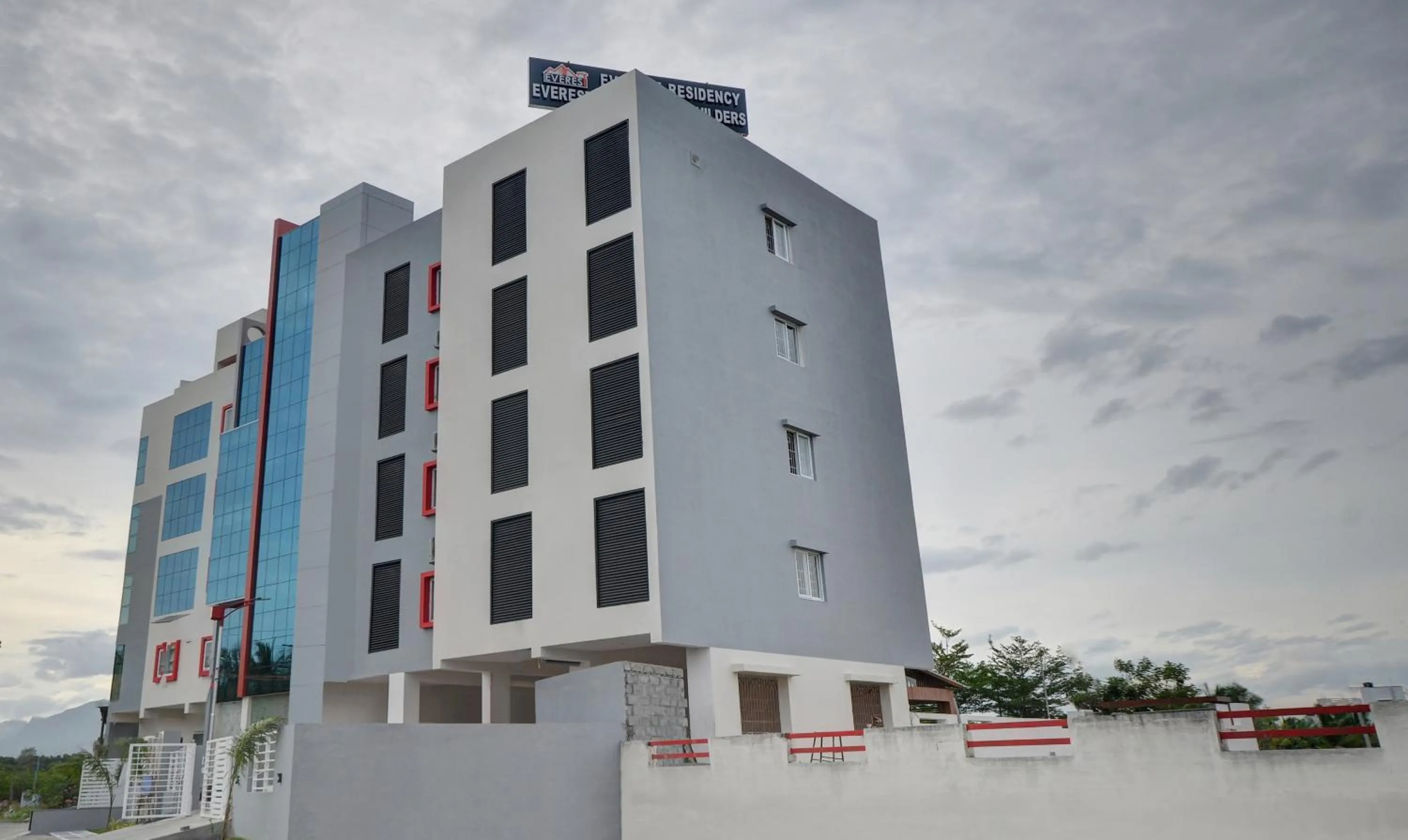 Property building in Treebo Everest Residency Tidel Park, 15 Mins From Coimbatore International Airport