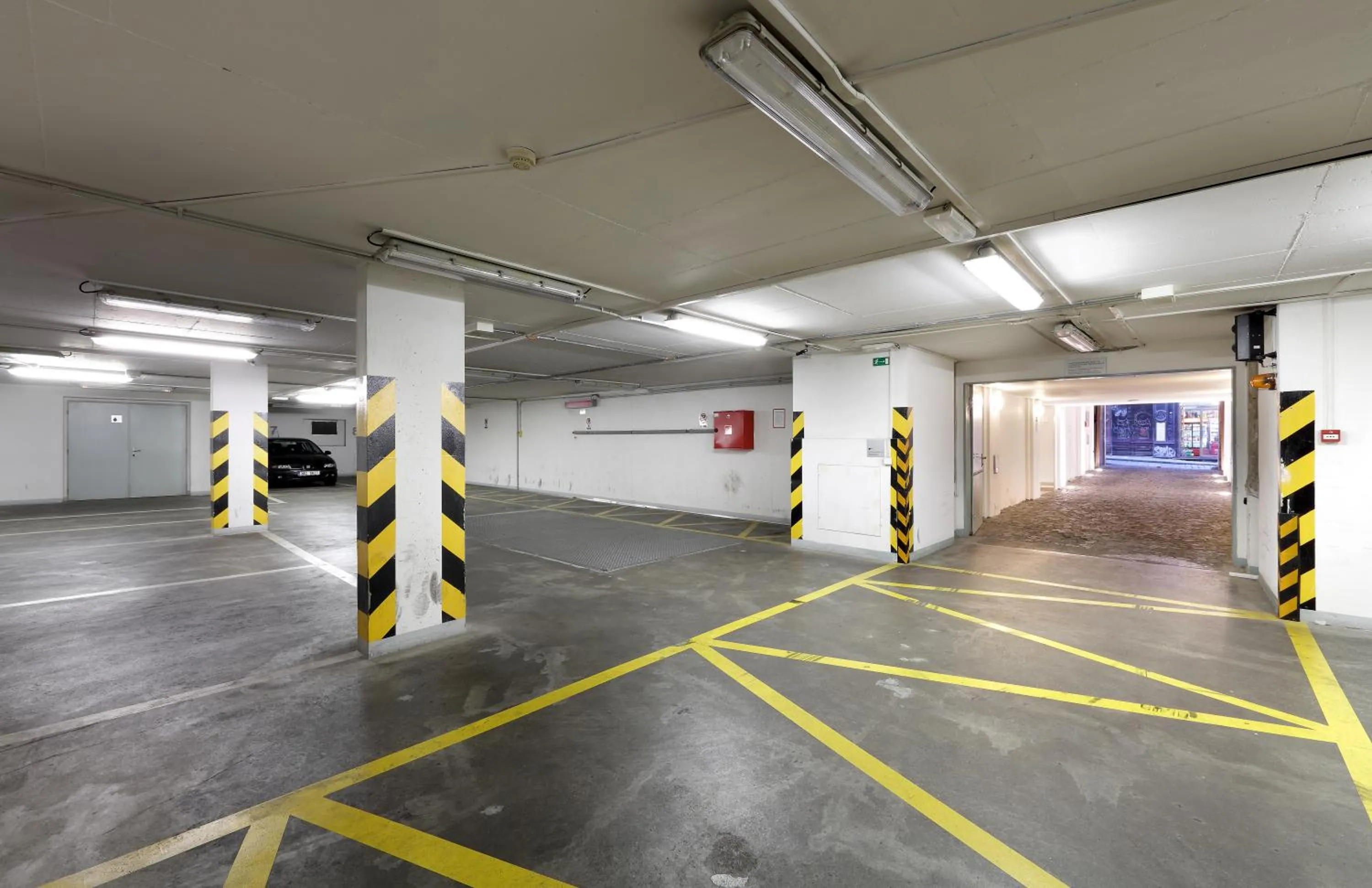 Parking in Eurostars Thalia