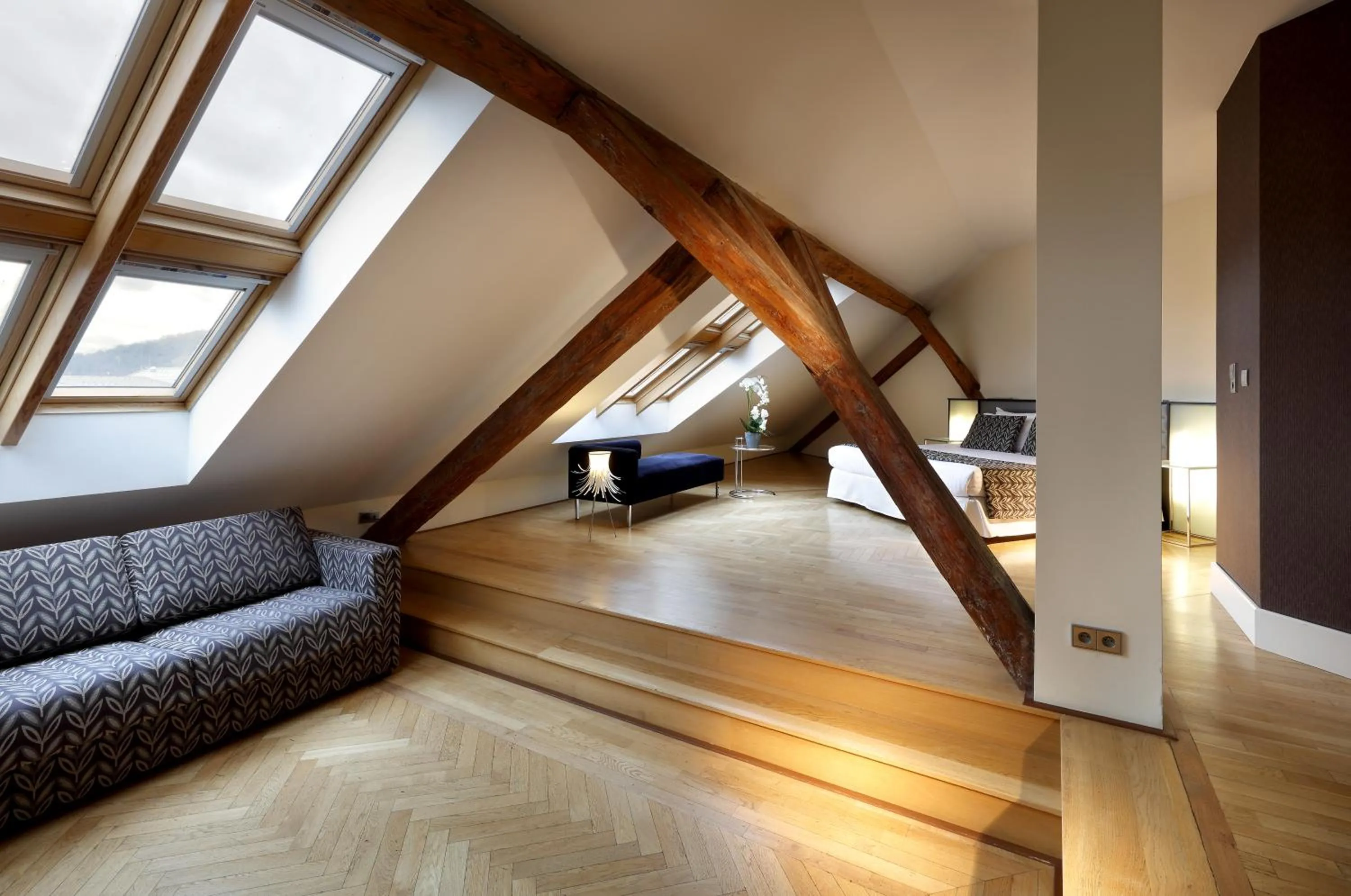 Living room, Bed in Eurostars Thalia