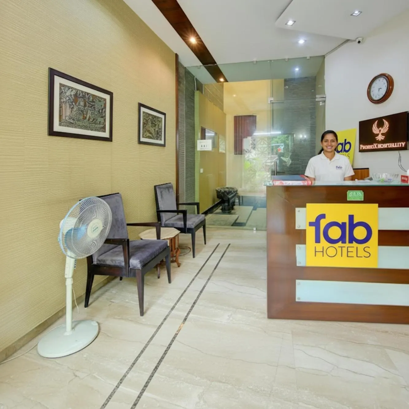 Lobby or reception in FabHotel Phoenix Hospitality Near DLF Cyber Hub & Metro, Gurugram